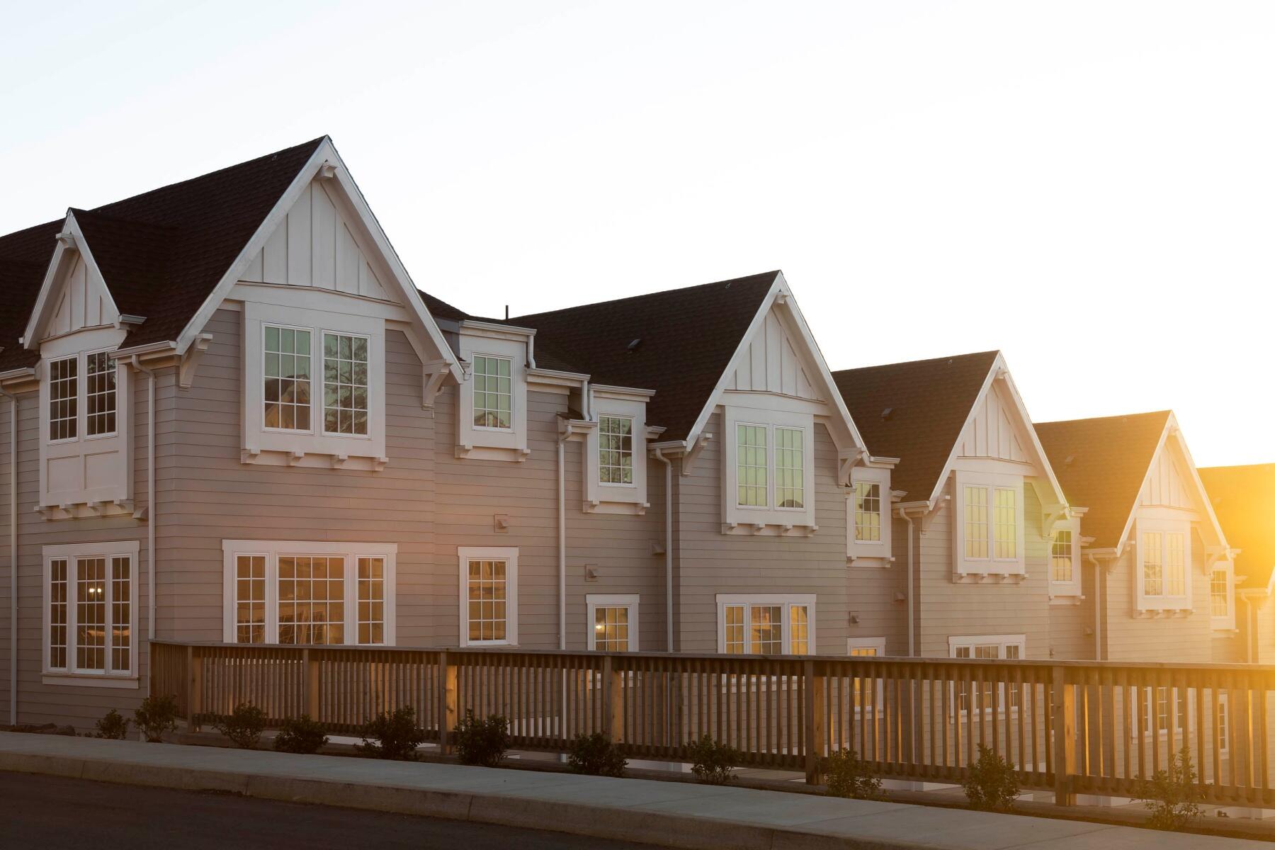 1152 NE Seascape Avenue, 9-13