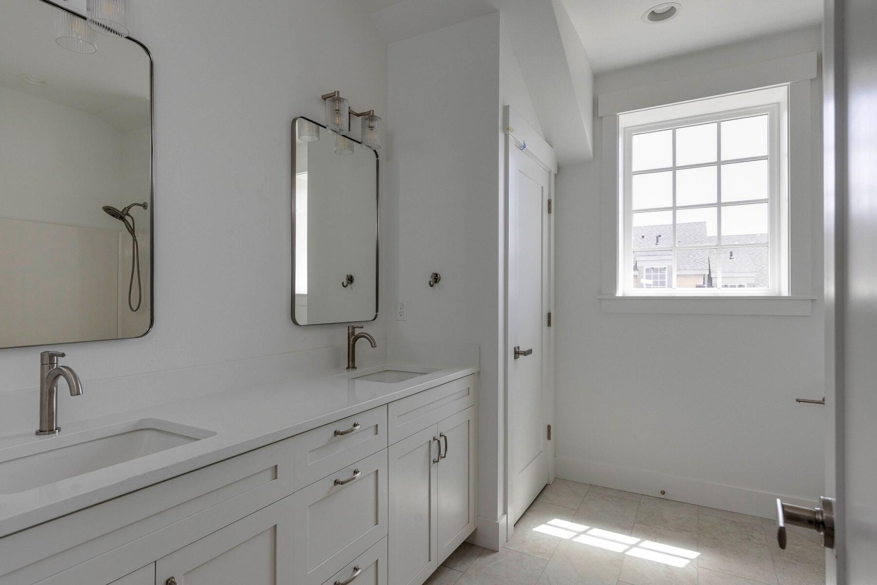 1152 NE Seascape Avenue, 9-13
