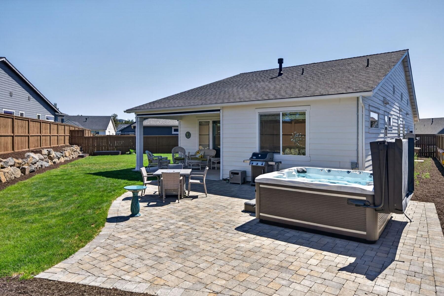 4733 SW Badger Court