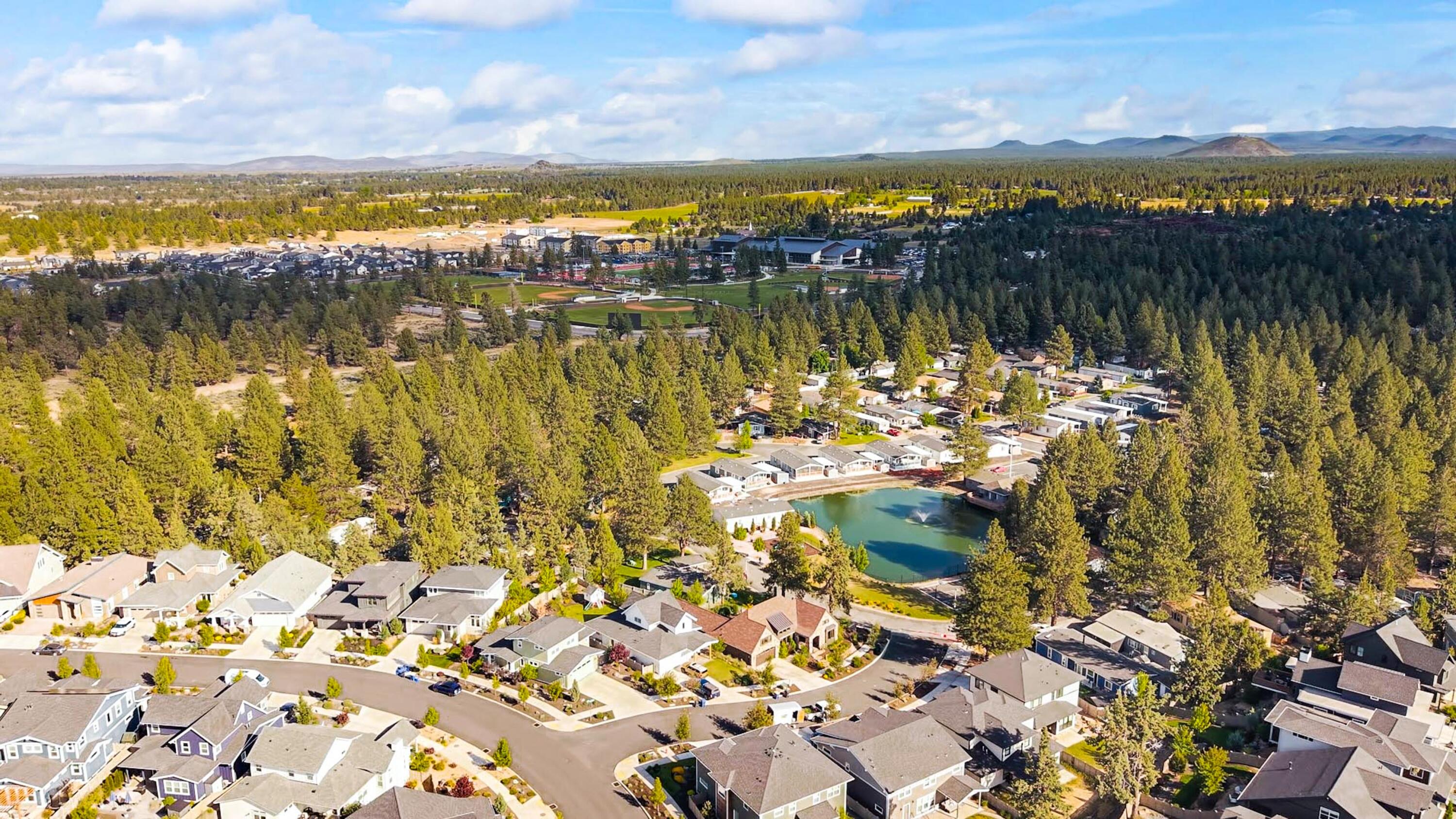 61016 SE Light Peak Drive