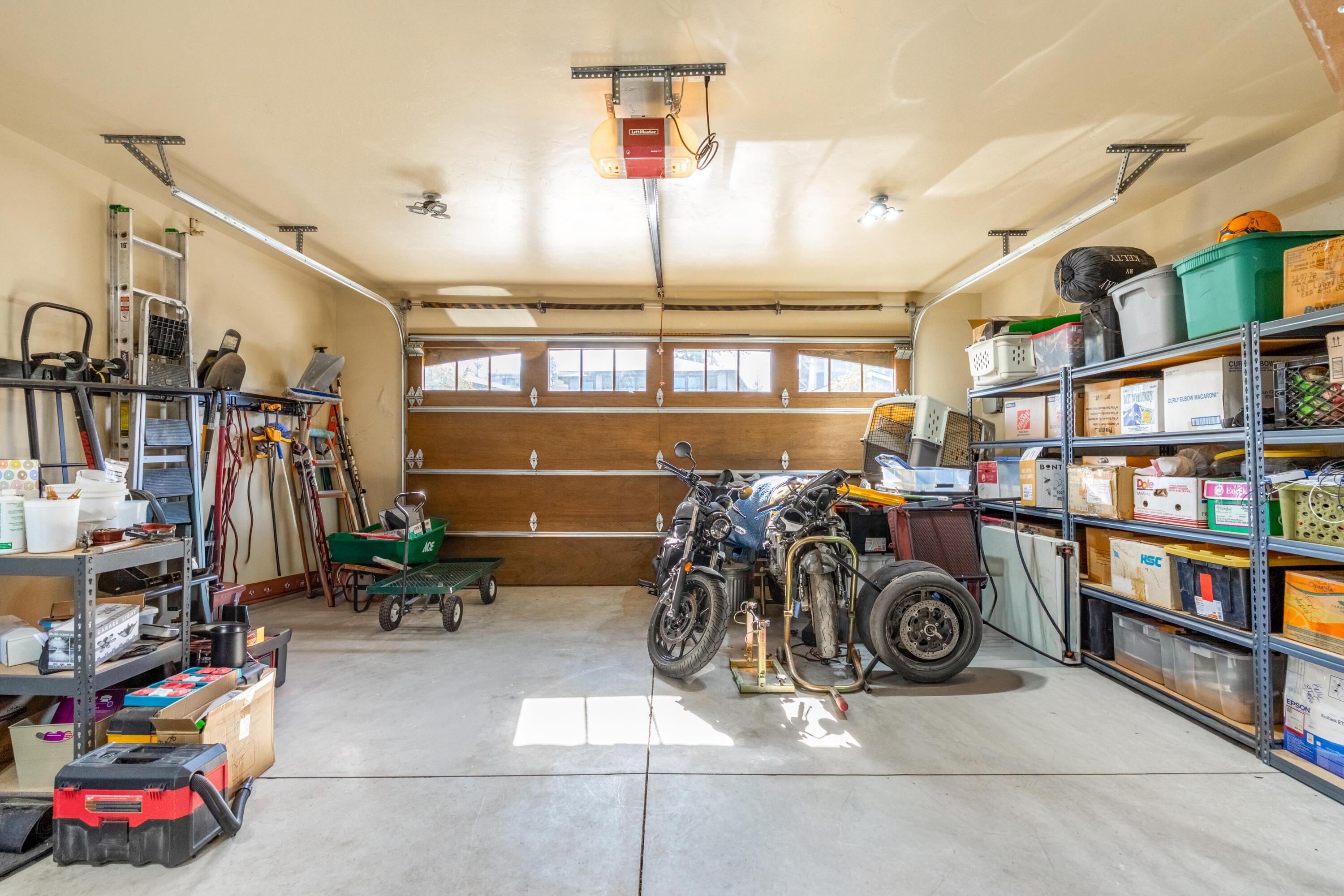 61016 SE Light Peak Drive