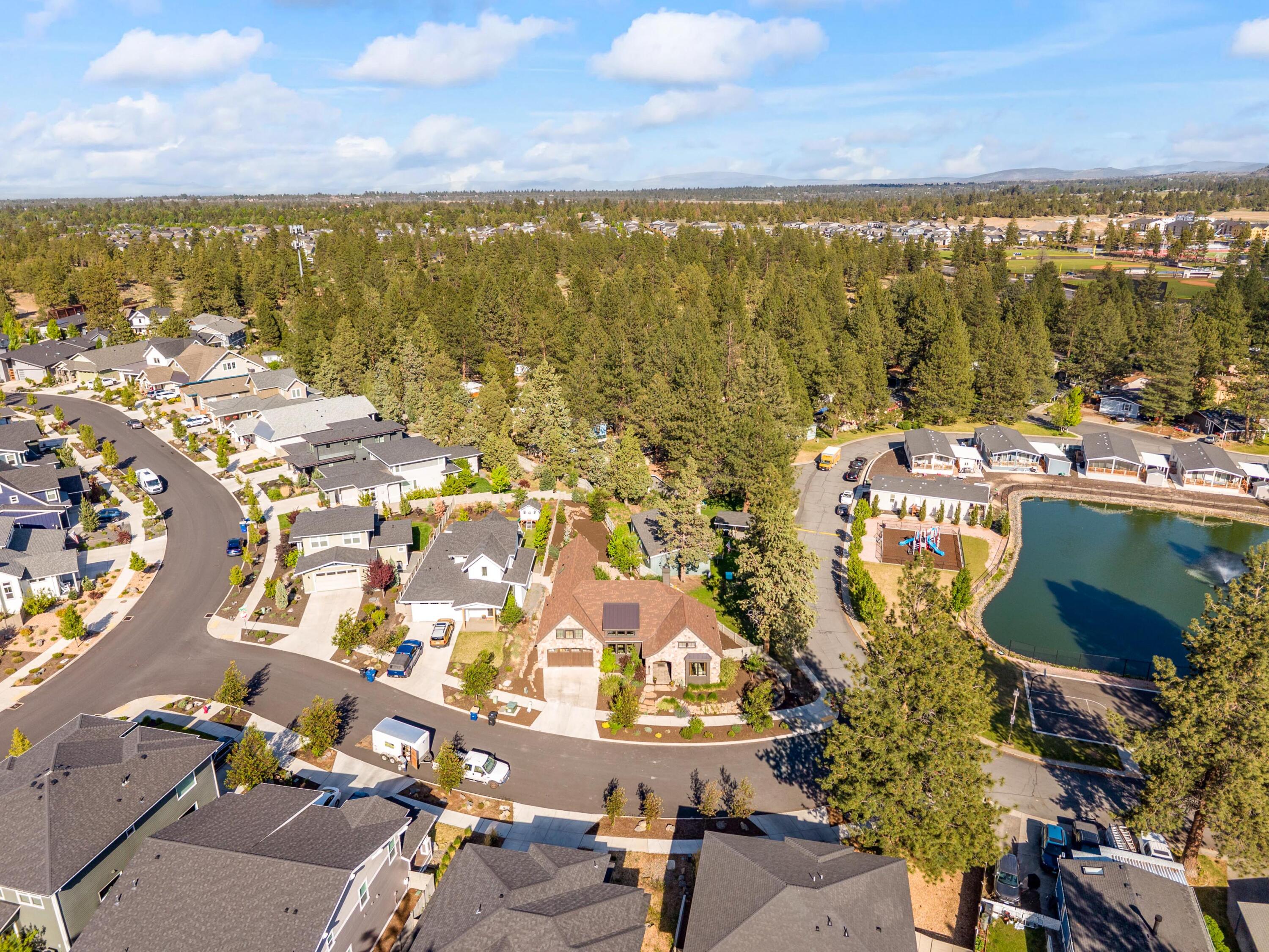 61016 SE Light Peak Drive