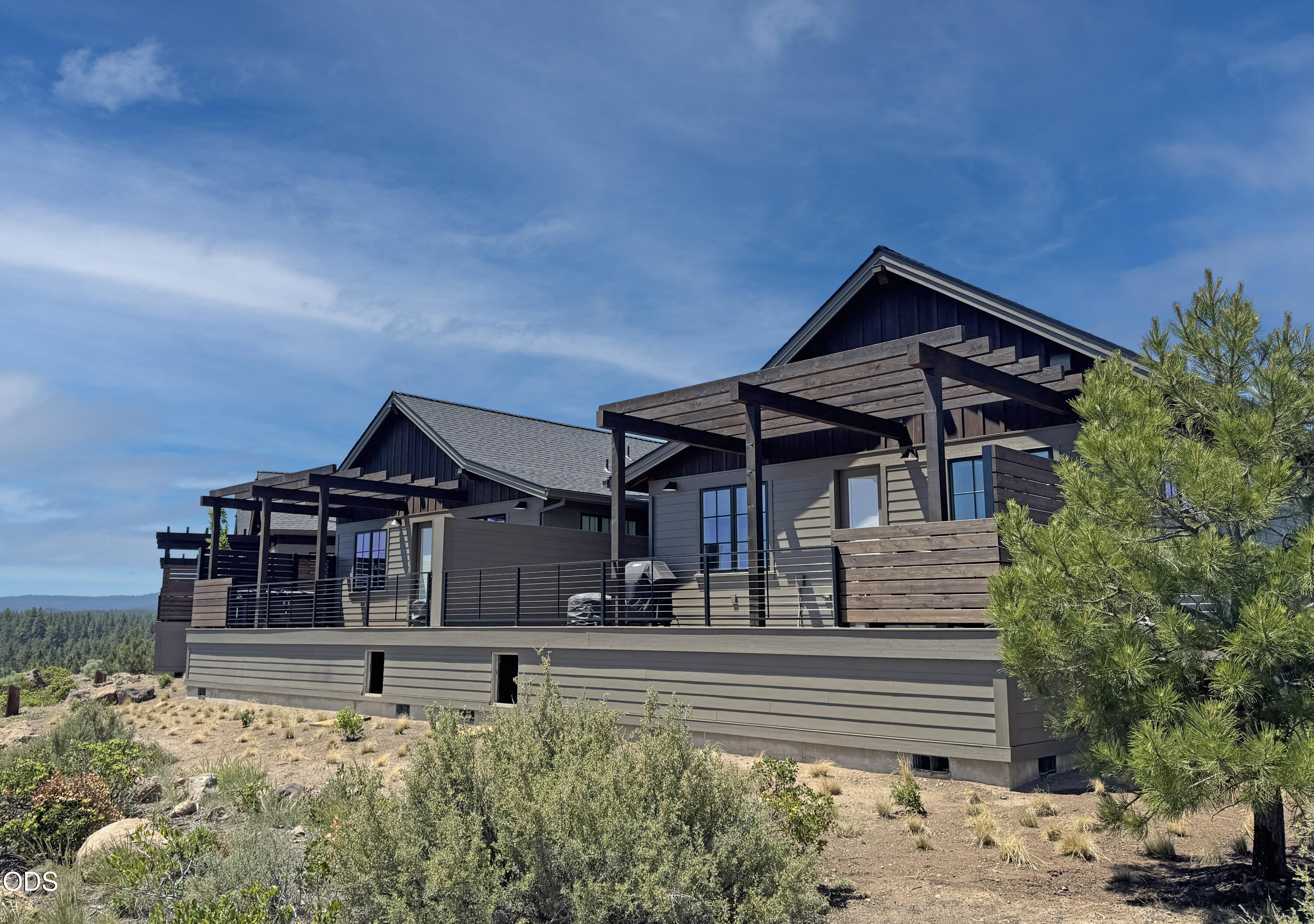 19103 Trailhead Court, 7