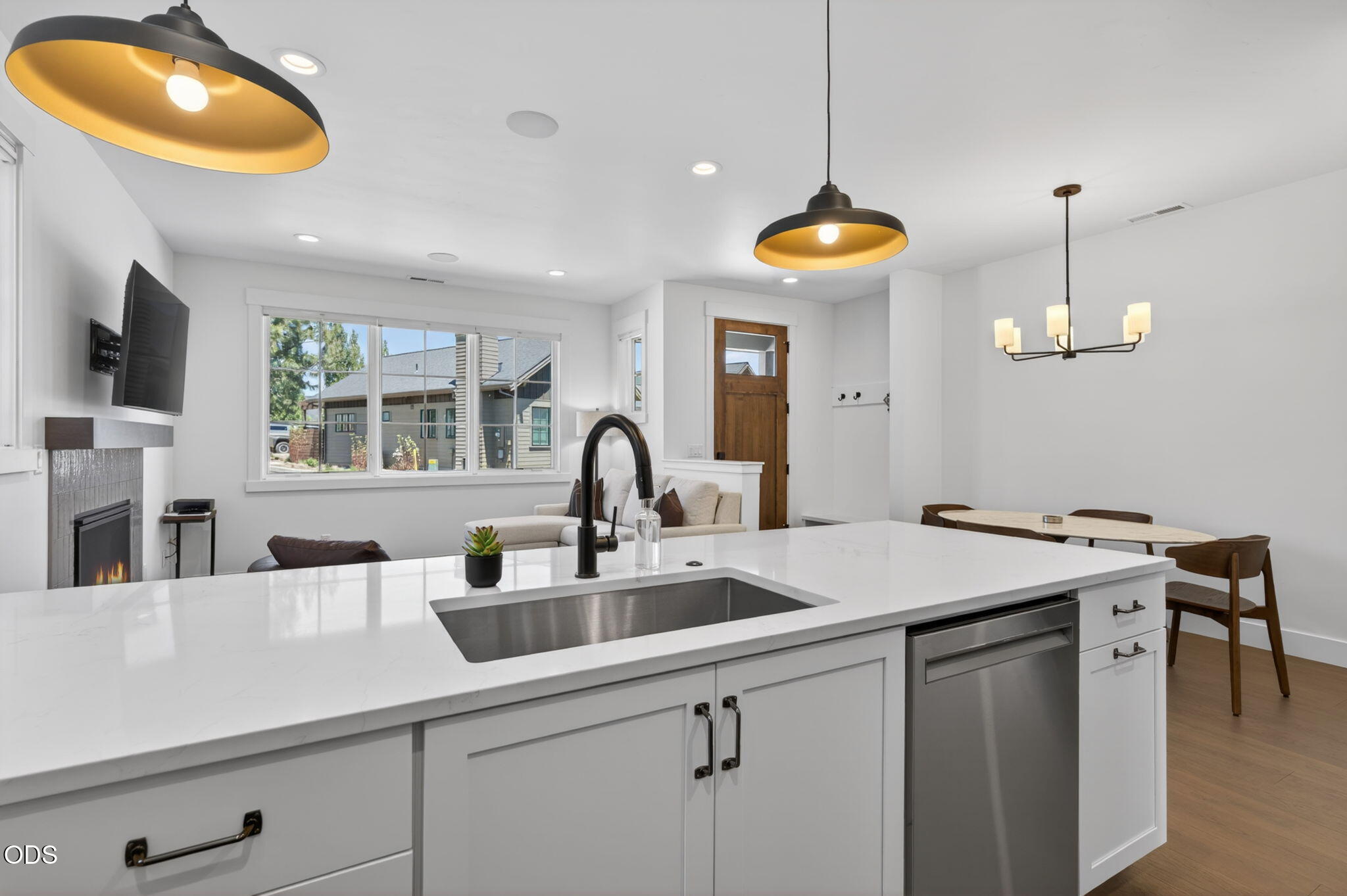 19103 Trailhead Court, 7