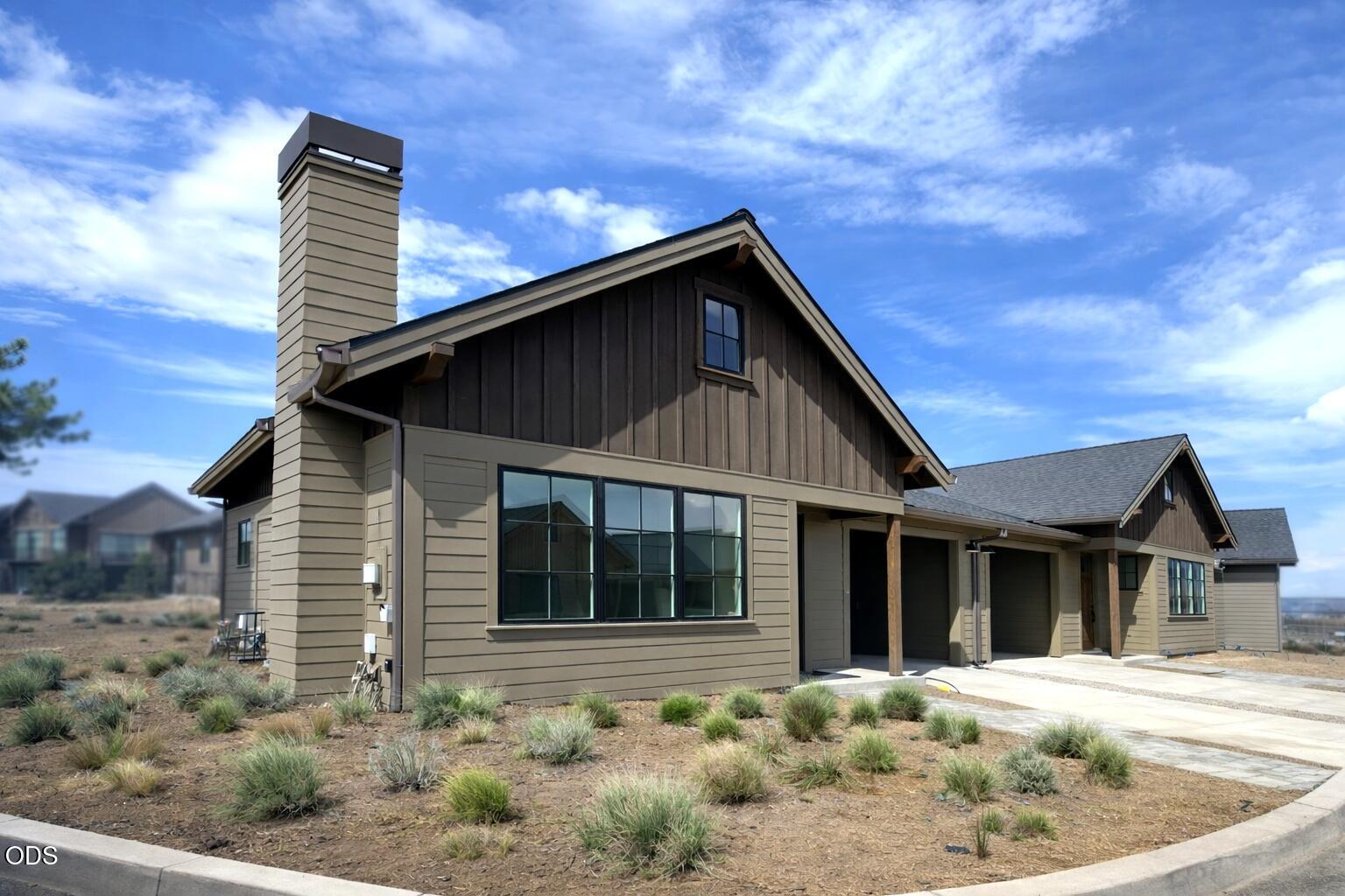 19105 Trailhead Court, 6