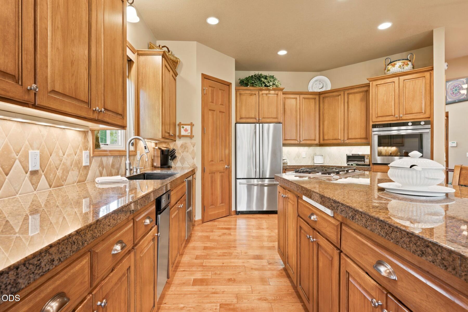 62028 Fall Creek Loop