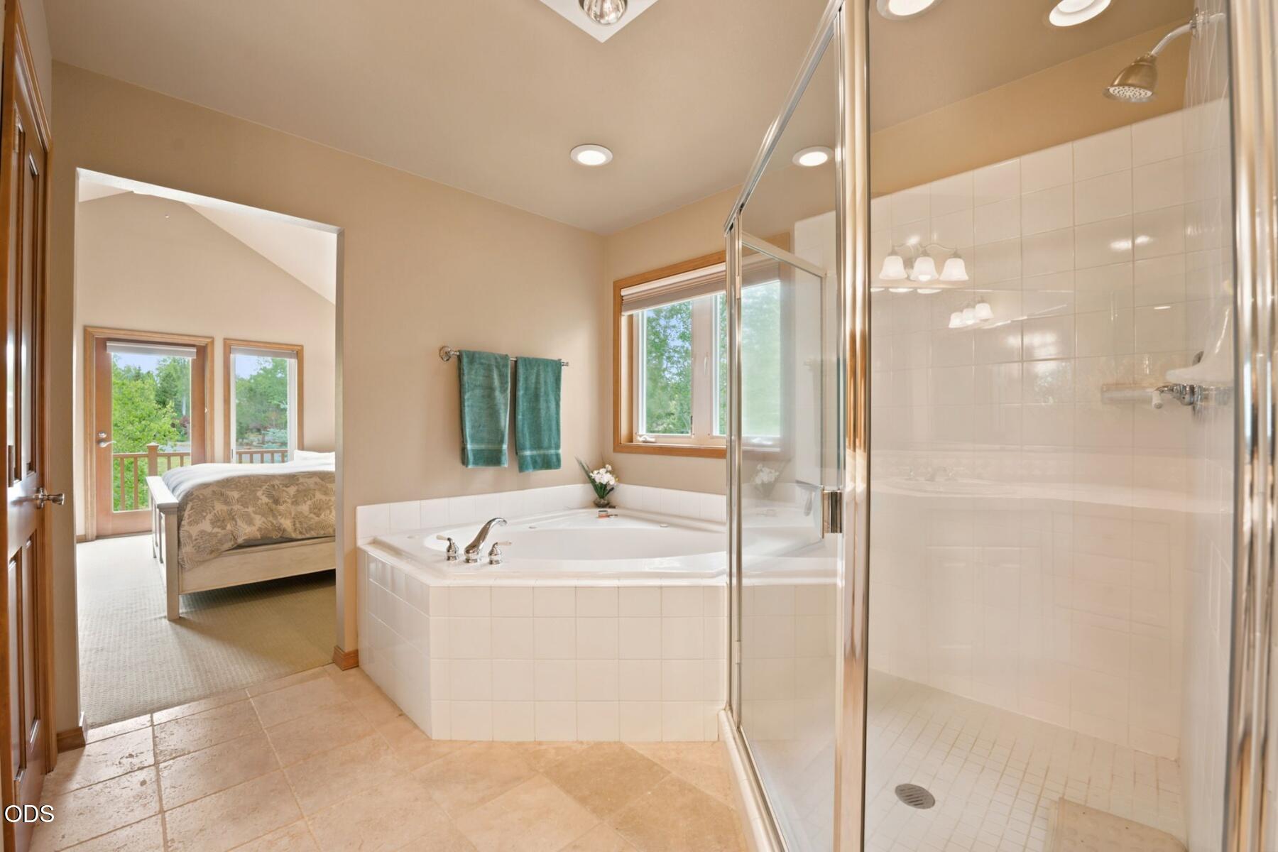 62028 Fall Creek Loop