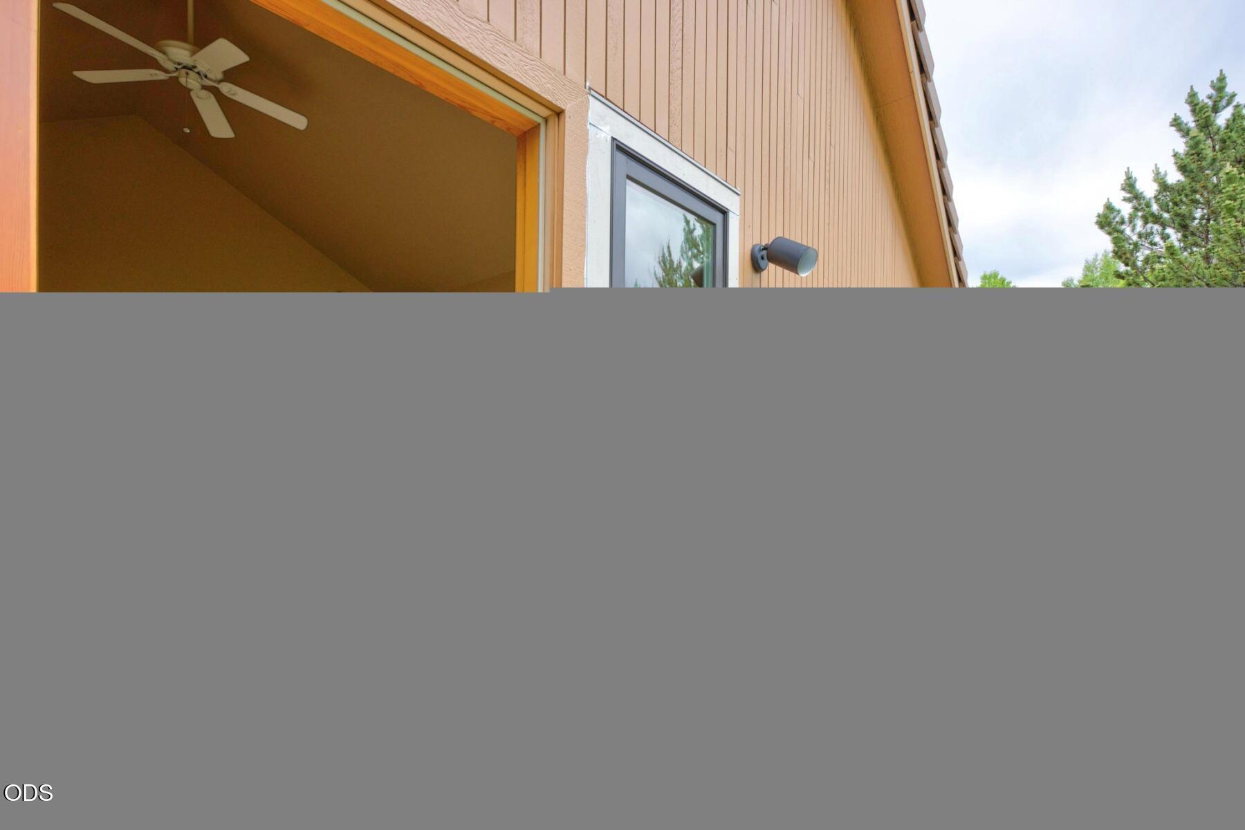 62028 Fall Creek Loop