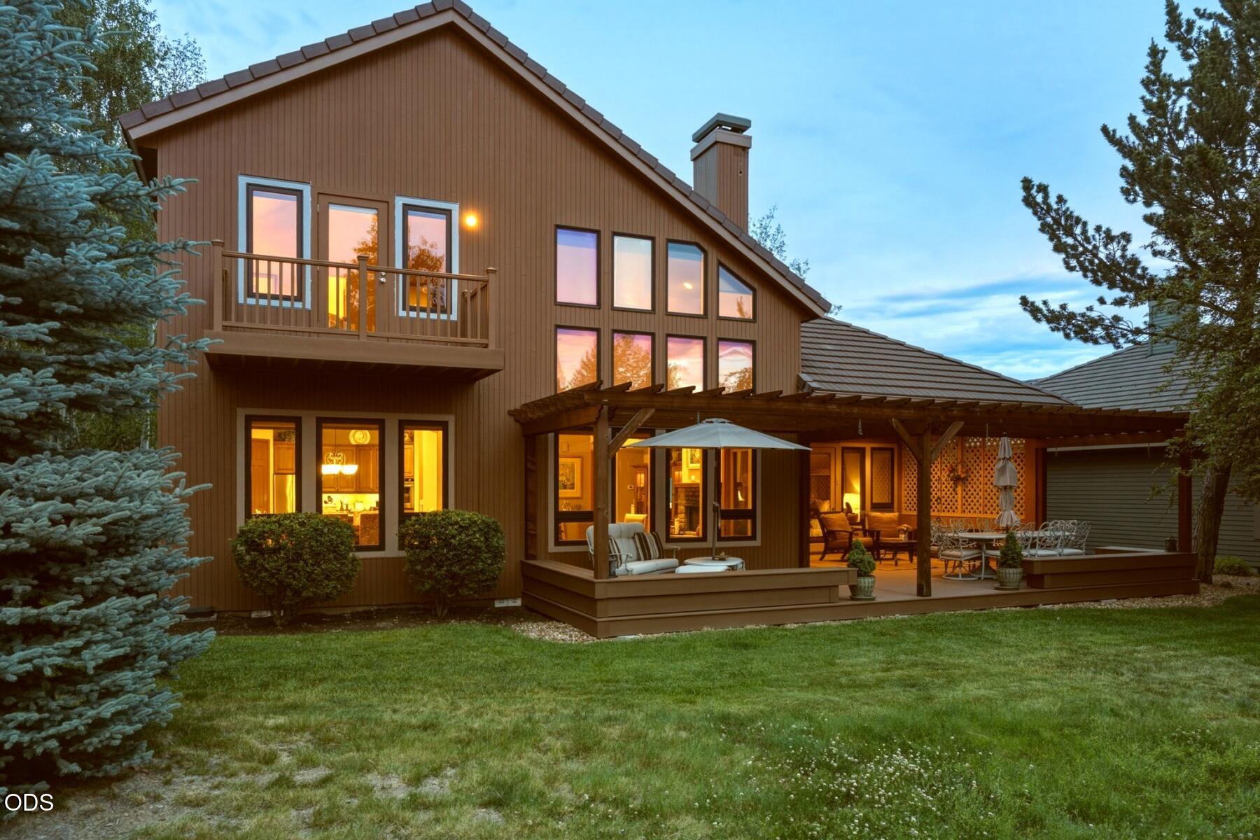 62028 Fall Creek Loop