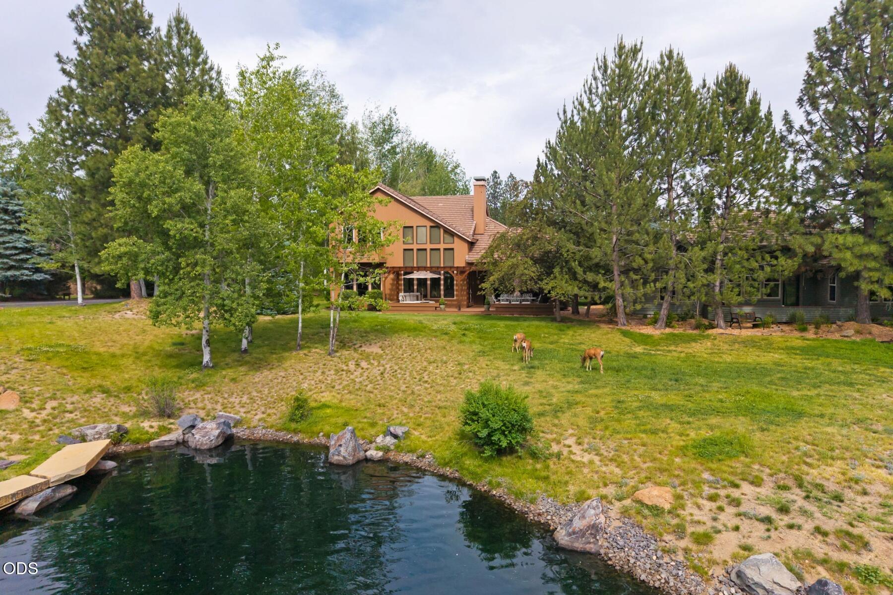 62028 Fall Creek Loop