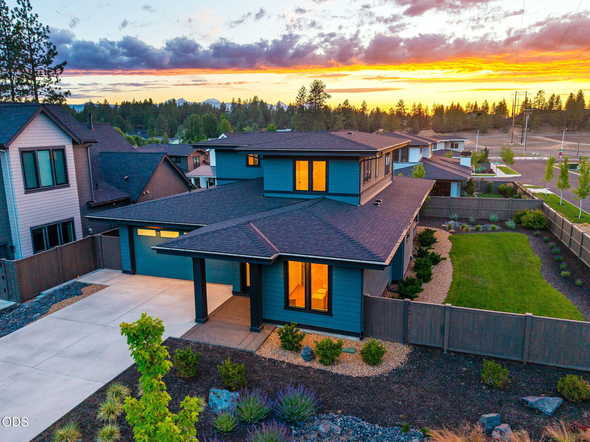 2971 NW Polarstar Avenue