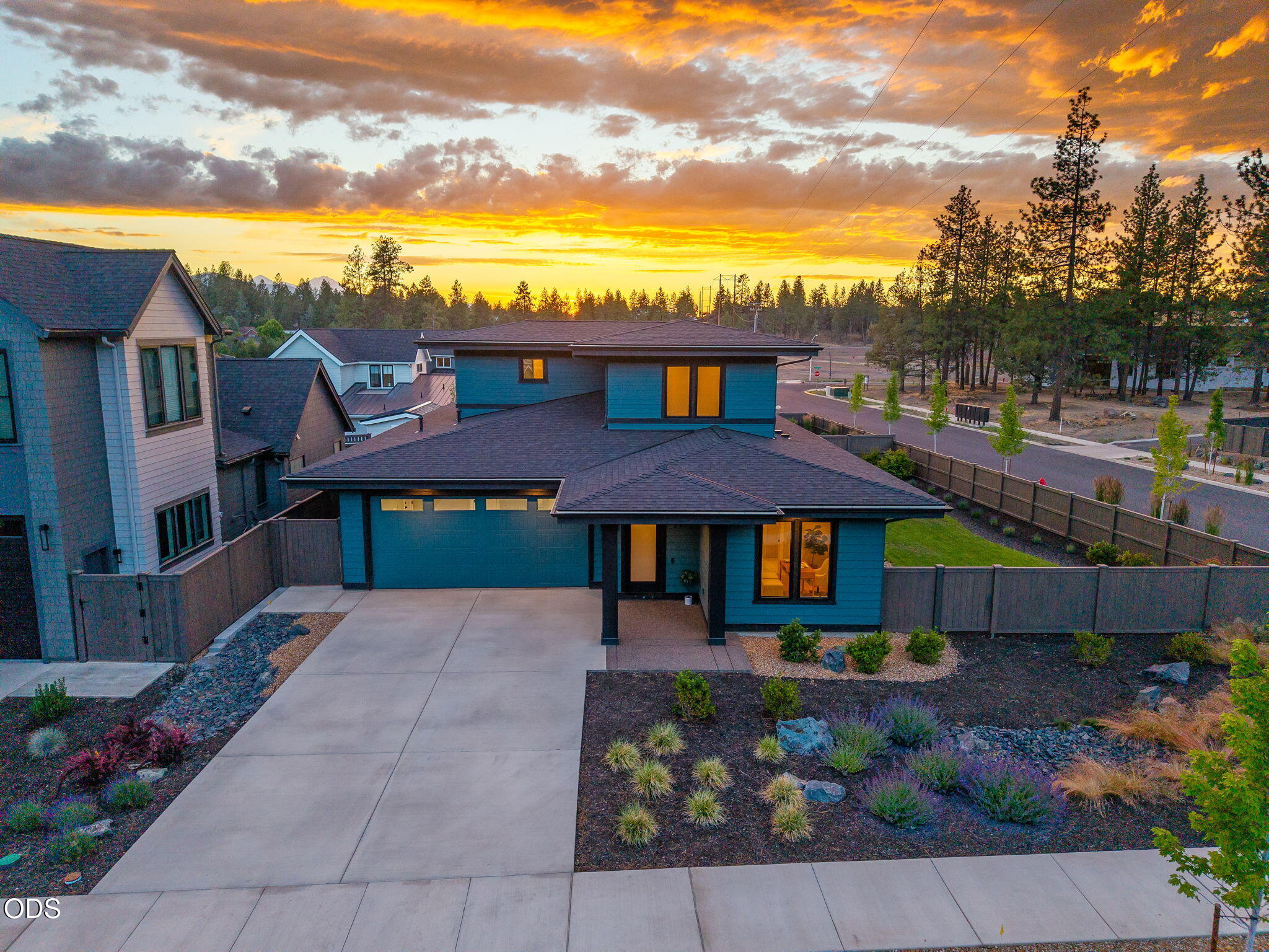 2971 NW Polarstar Avenue