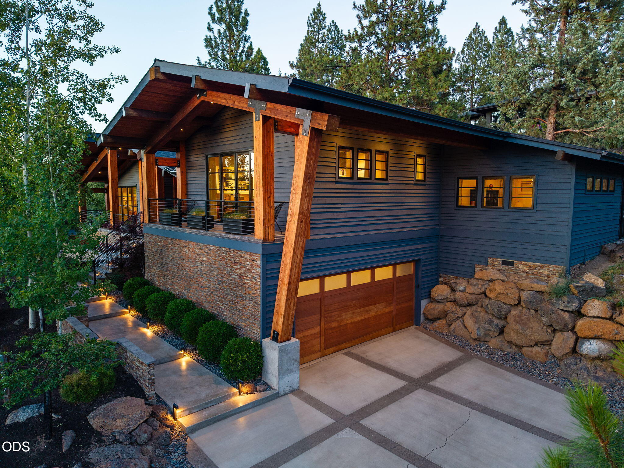 19077 Mount McLoughlin Lane