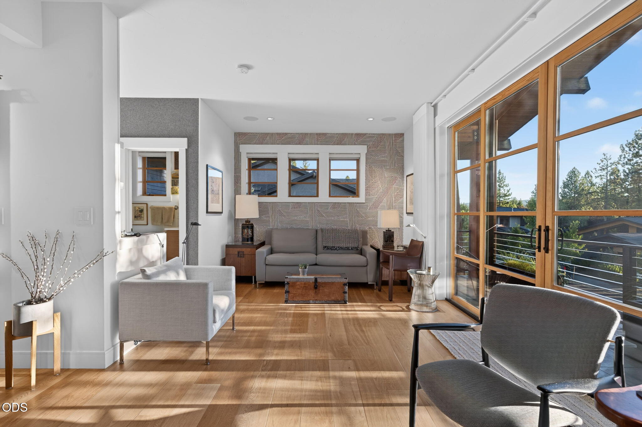 19077 Mount McLoughlin Lane