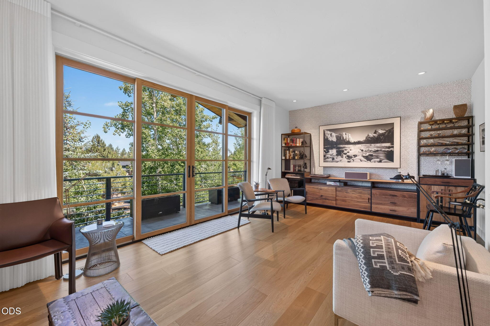 19077 Mount McLoughlin Lane