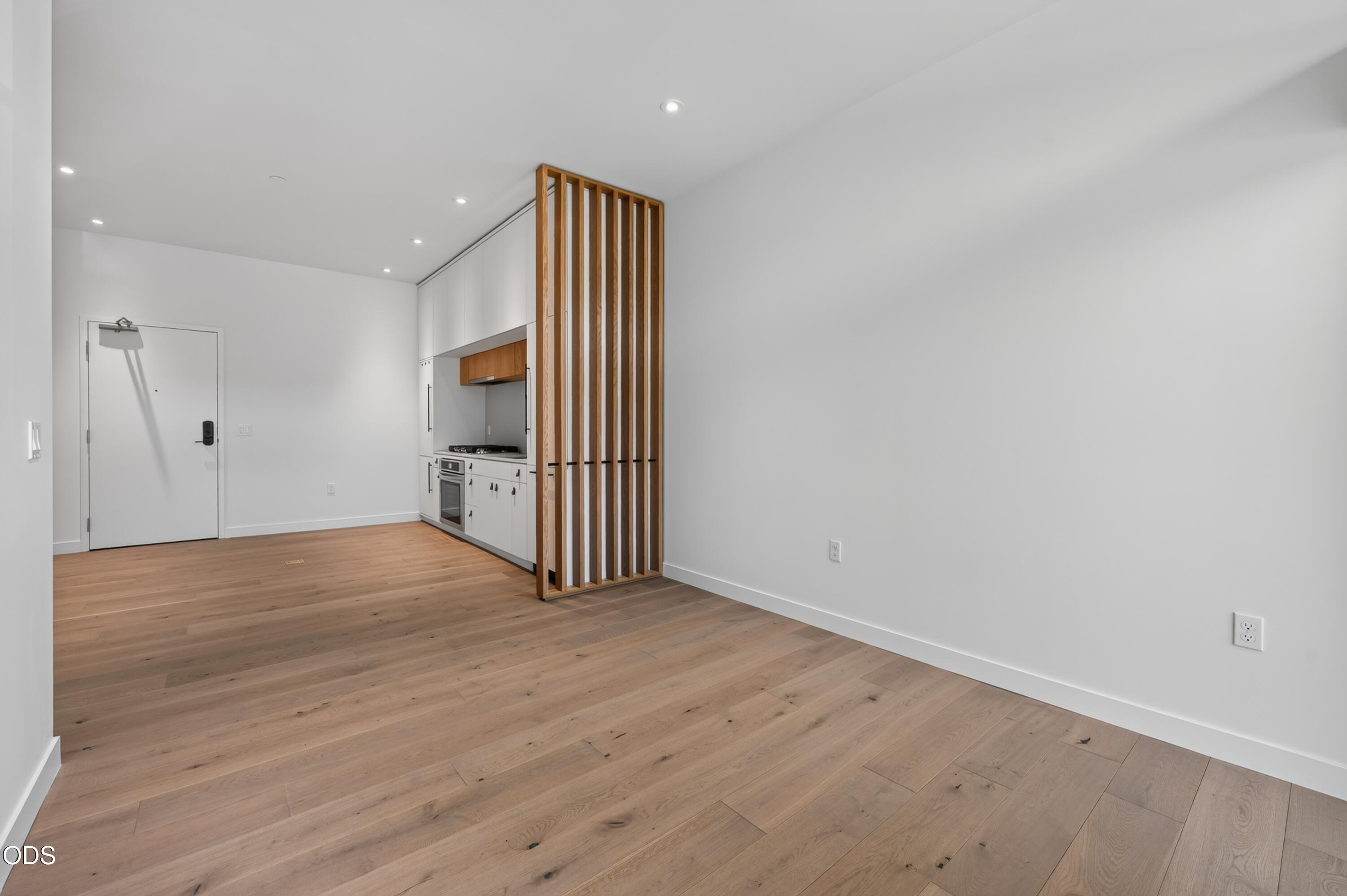 2745 NW Ordway Avenue, 205