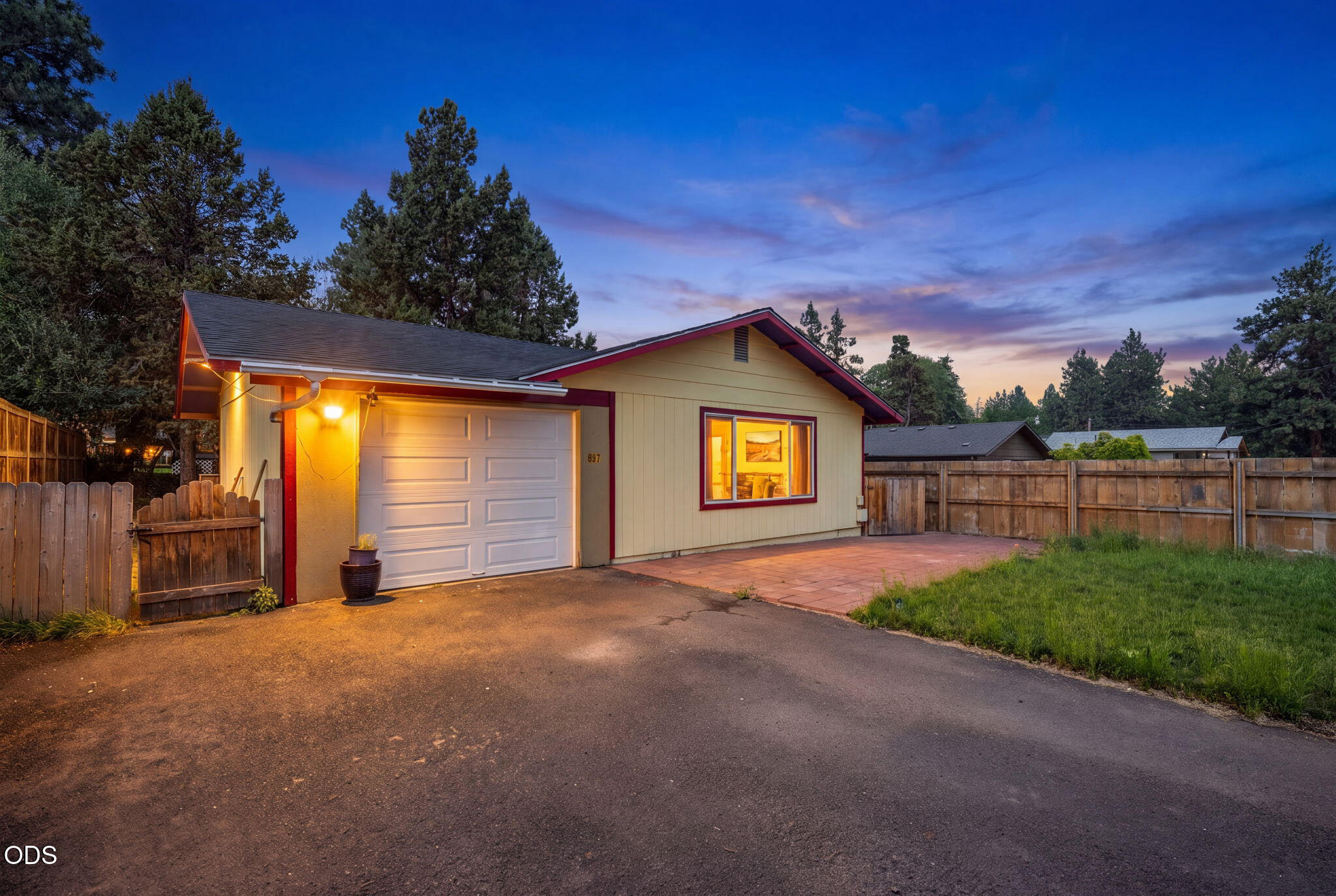 567 SE Centennial Street