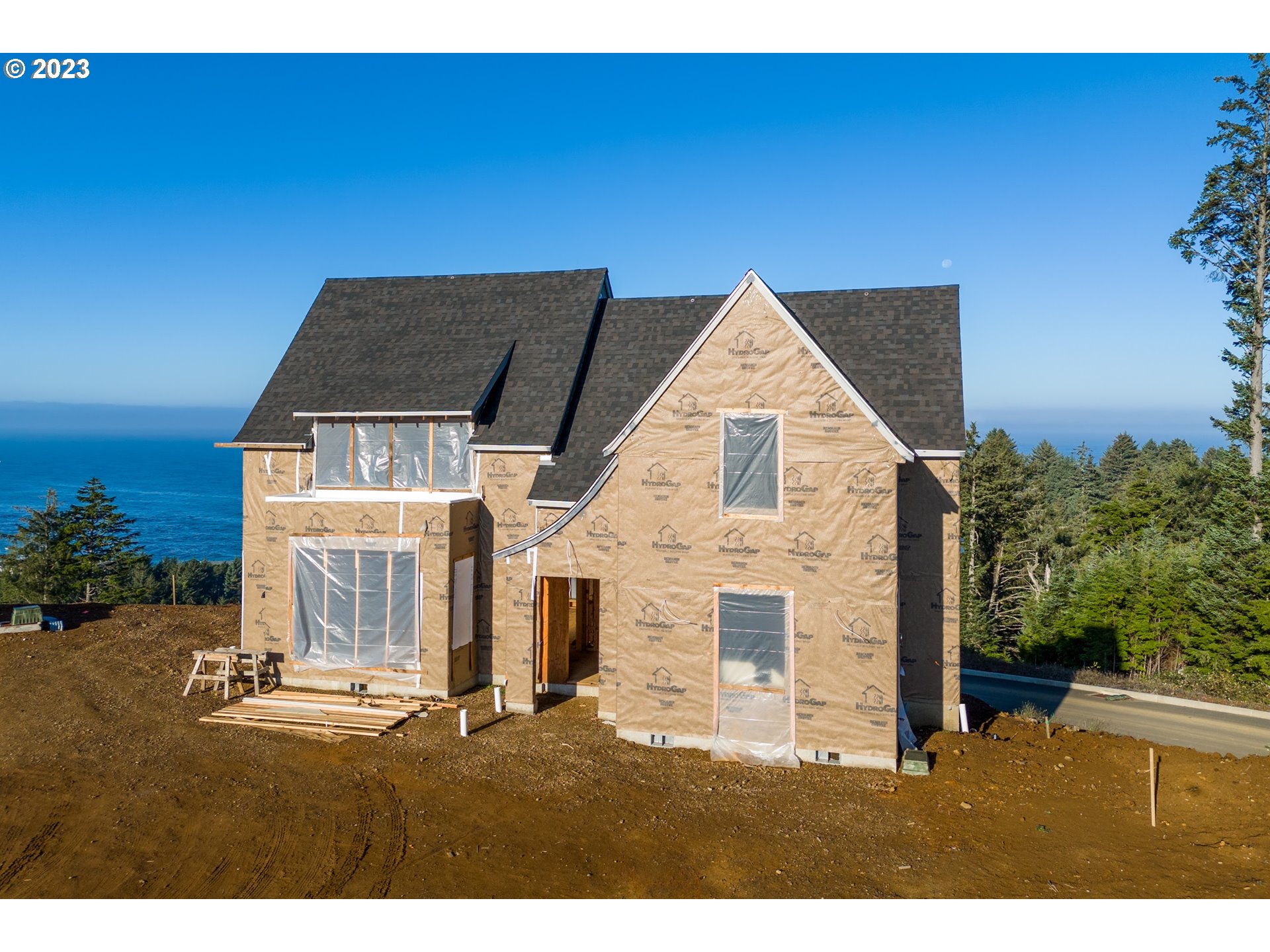 1143 NE Seascape AVE