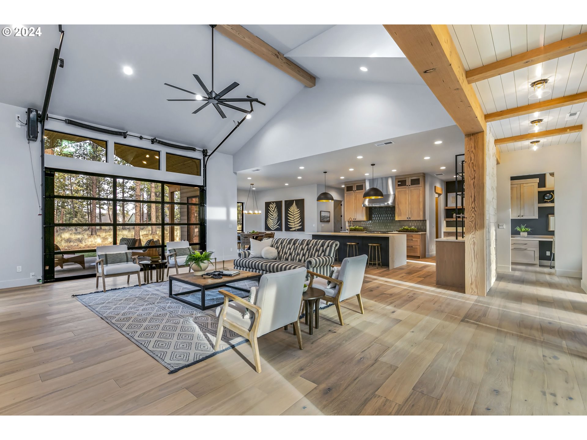 19560 BUCK CANYON RD