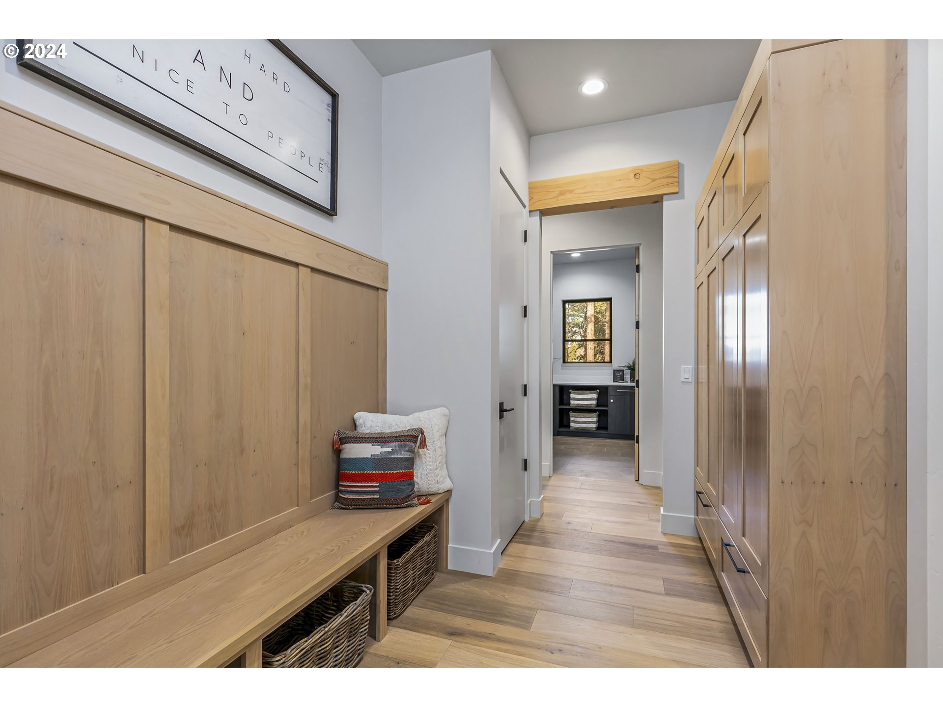 19560 BUCK CANYON RD