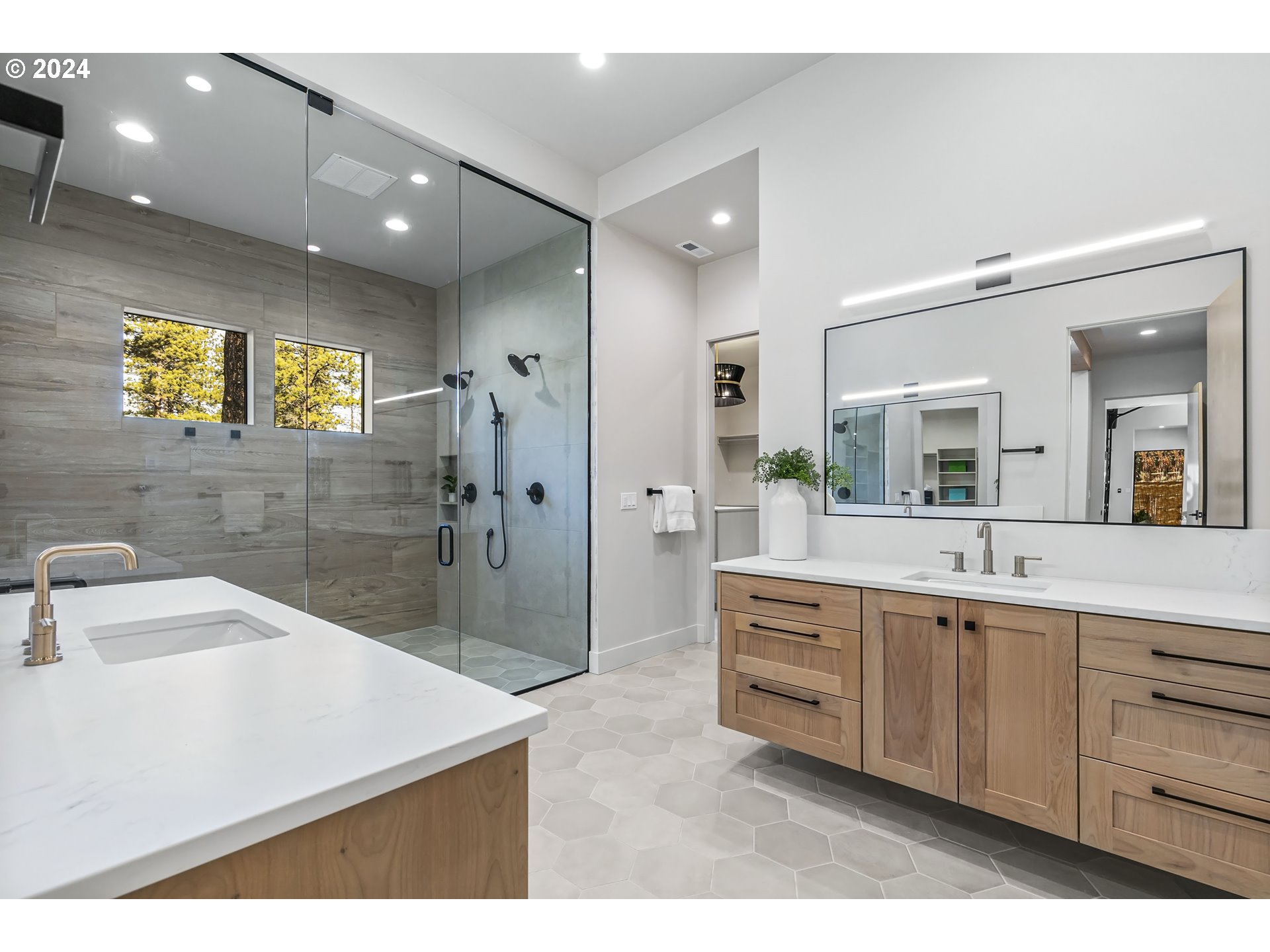 19560 BUCK CANYON RD