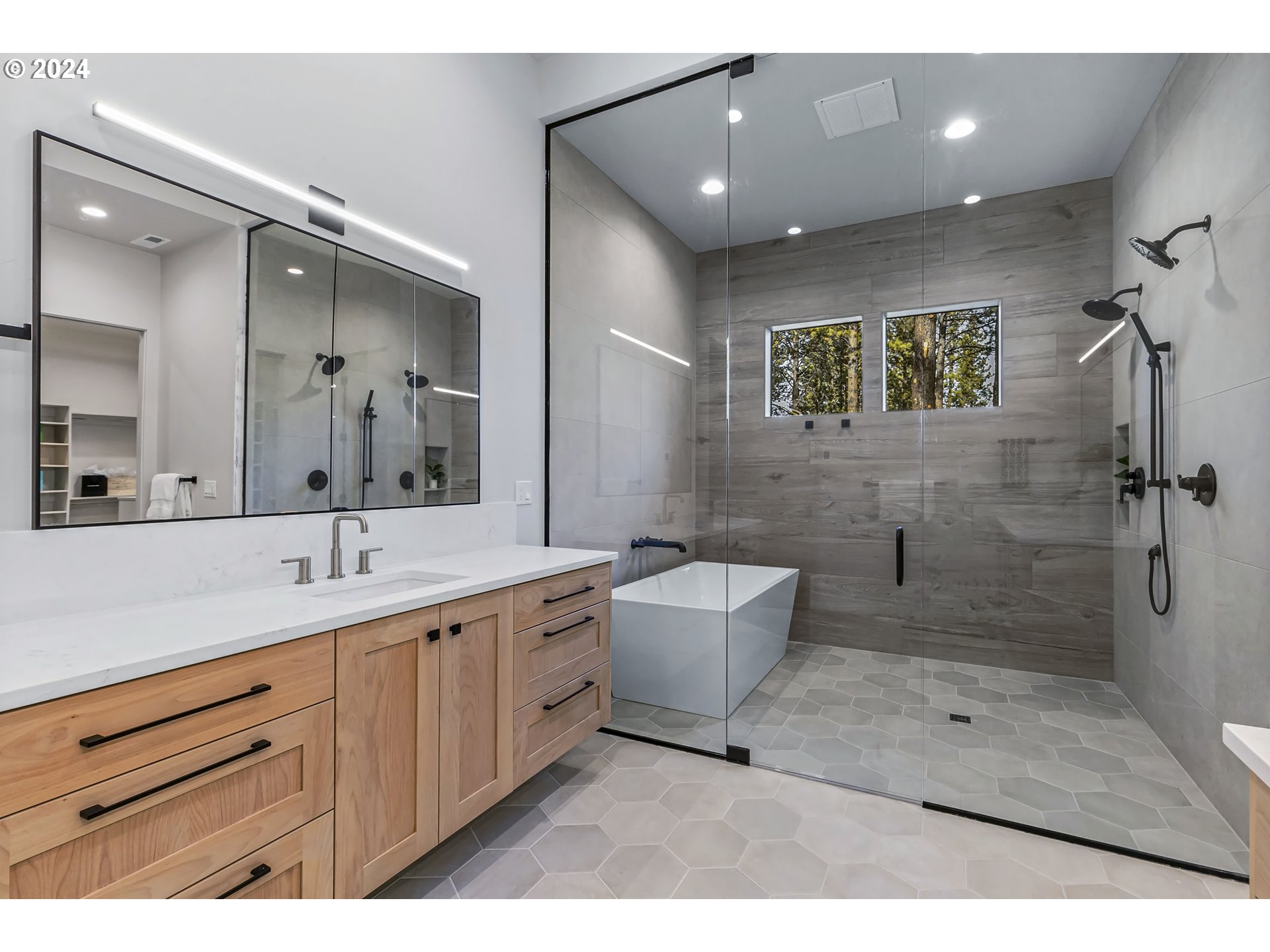 19560 BUCK CANYON RD