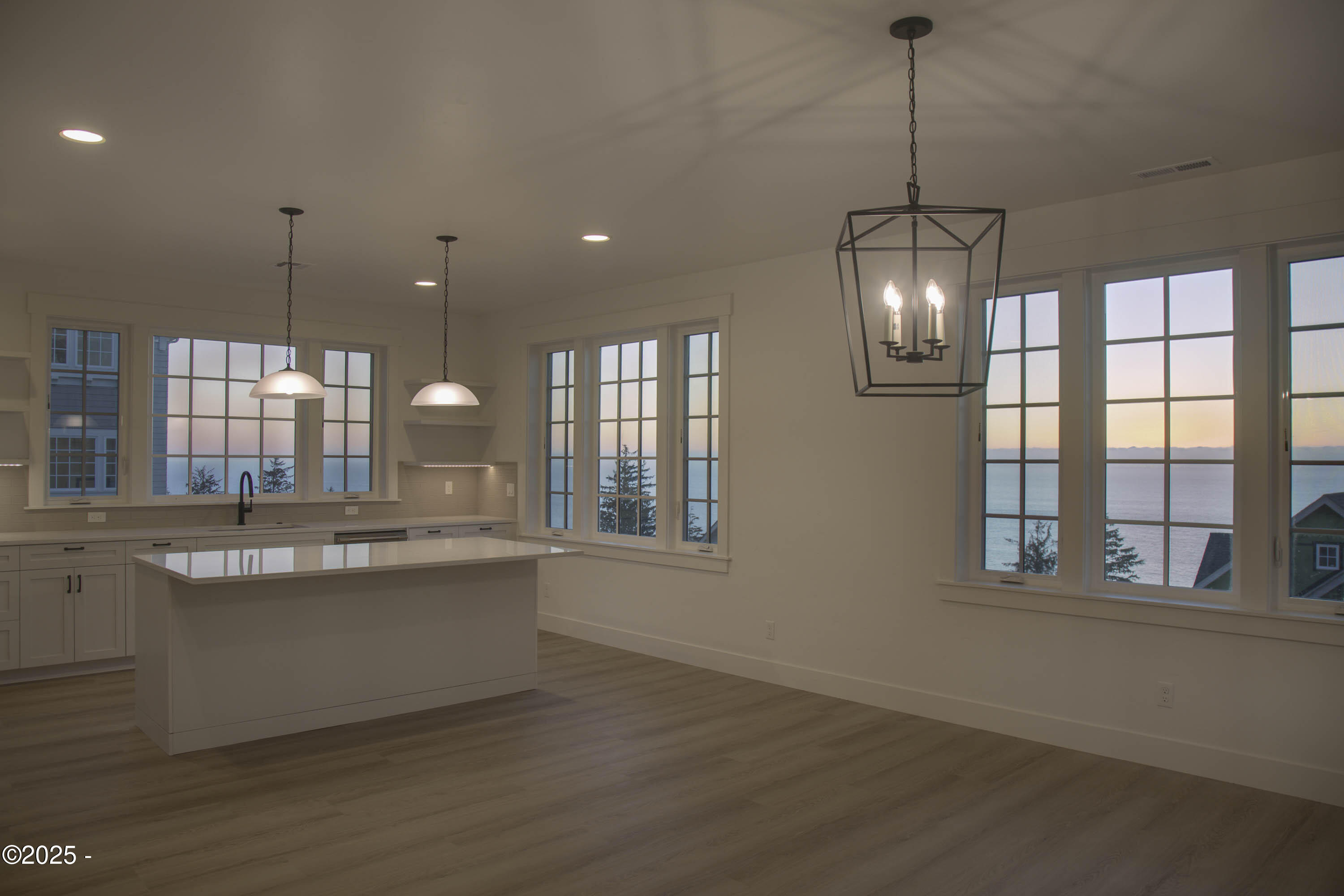 1128 NE Seascape Lane, 9