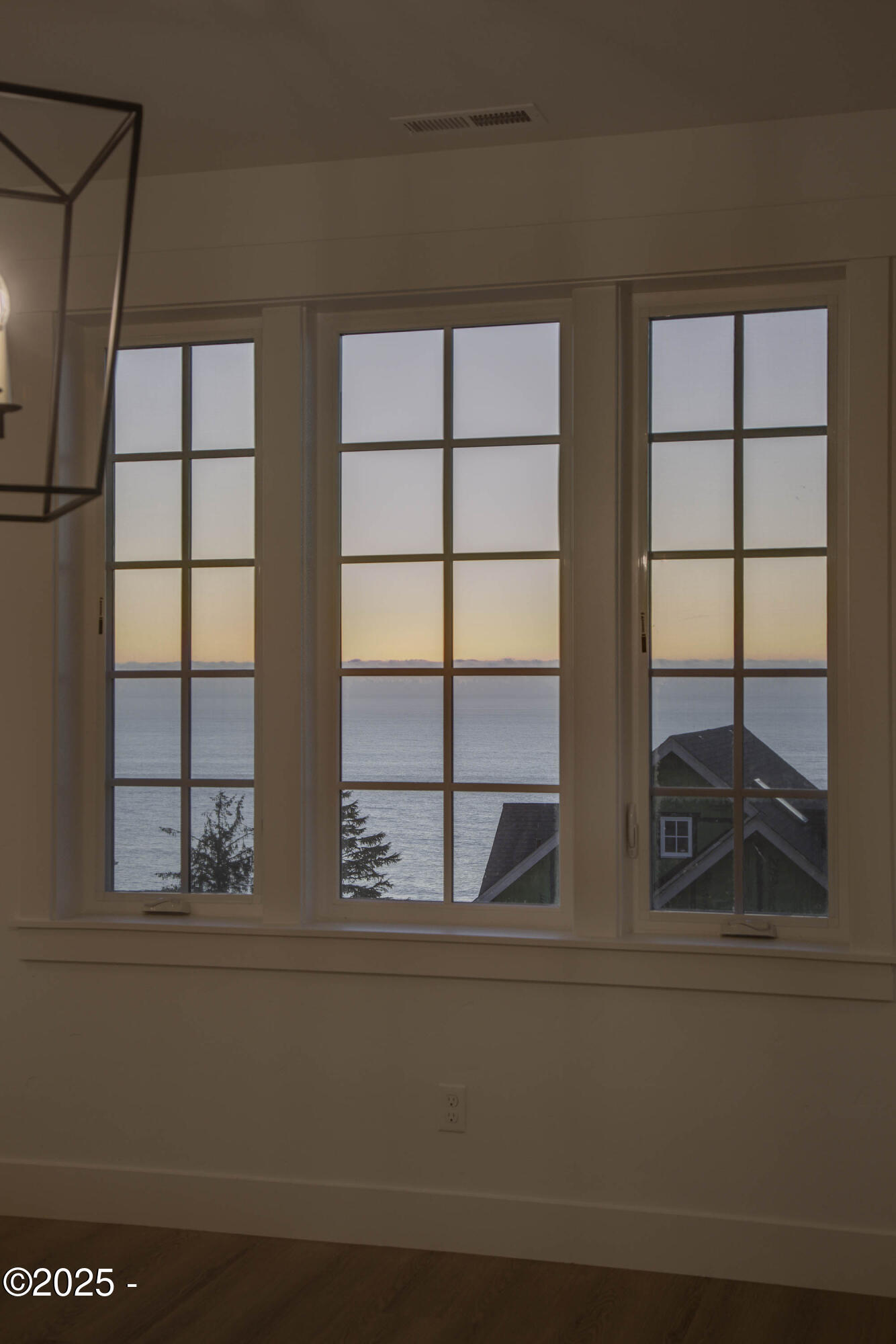 1128 NE Seascape Lane, 9