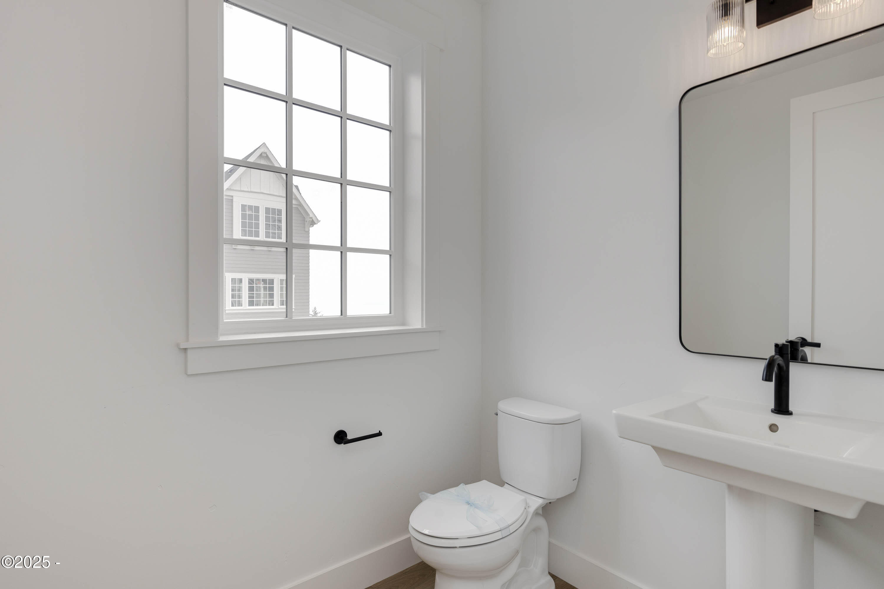 1128 NE Seascape Lane, 9