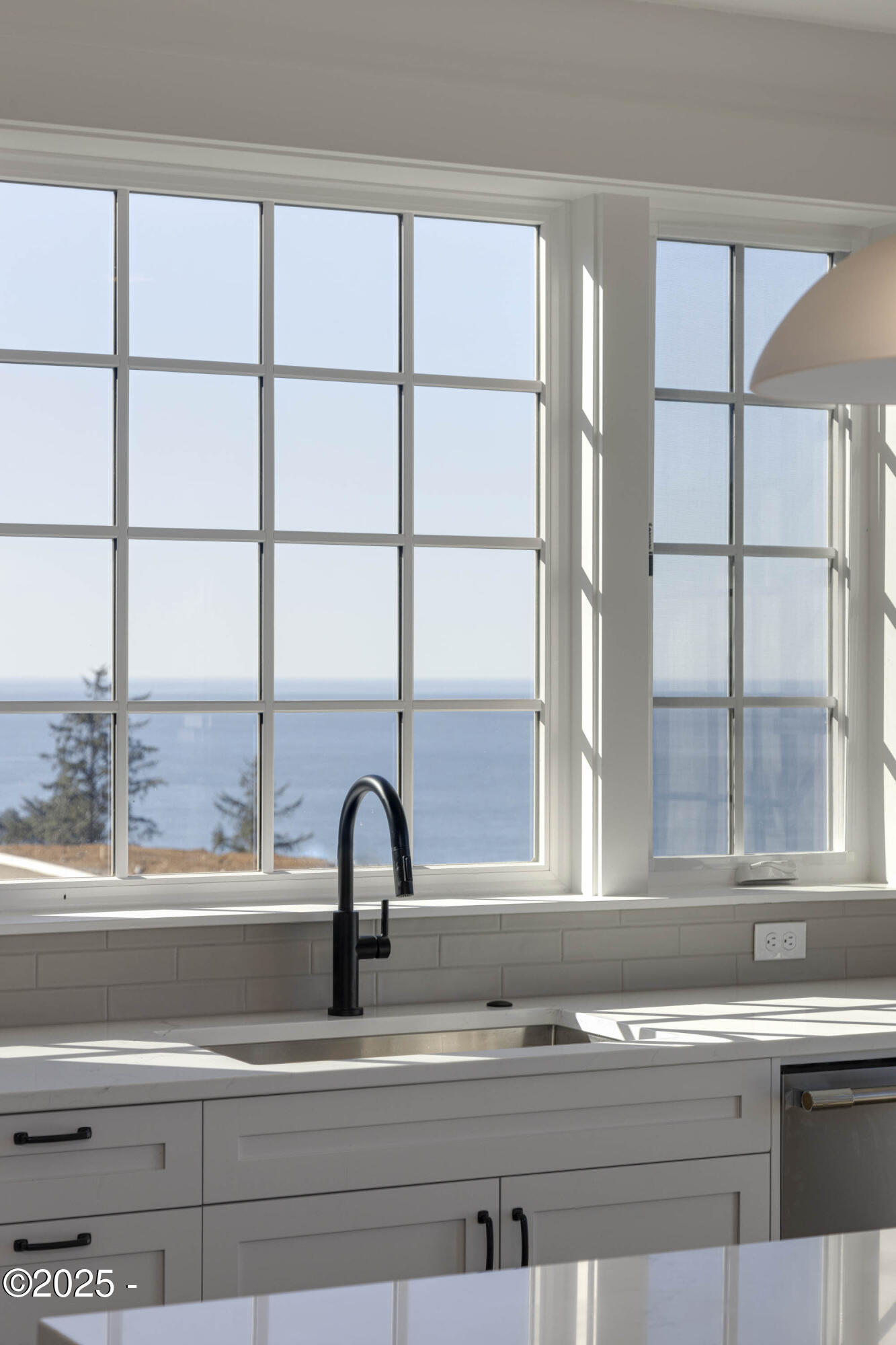 1128 NE Seascape Lane, 9