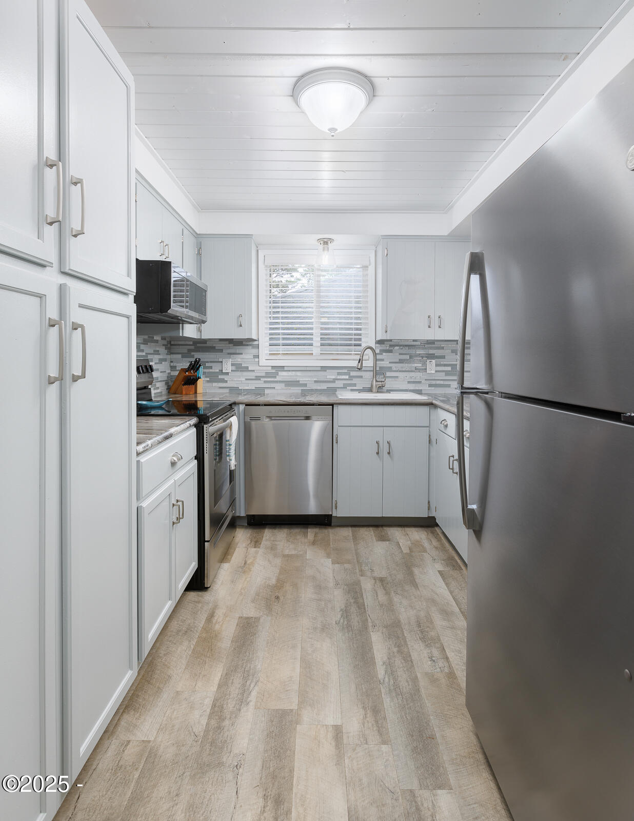 2005 NW Bayshore Drive