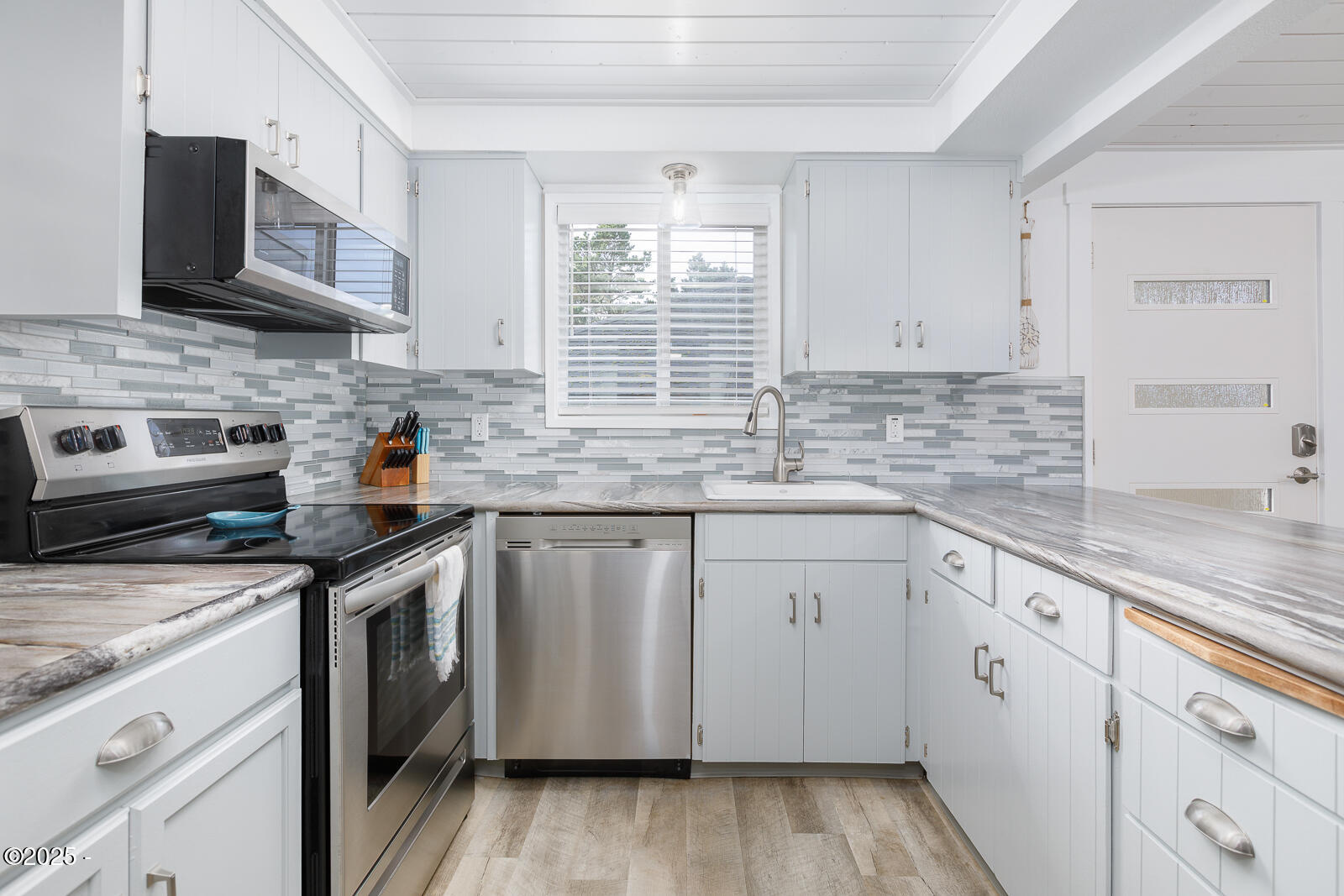 2005 NW Bayshore Drive