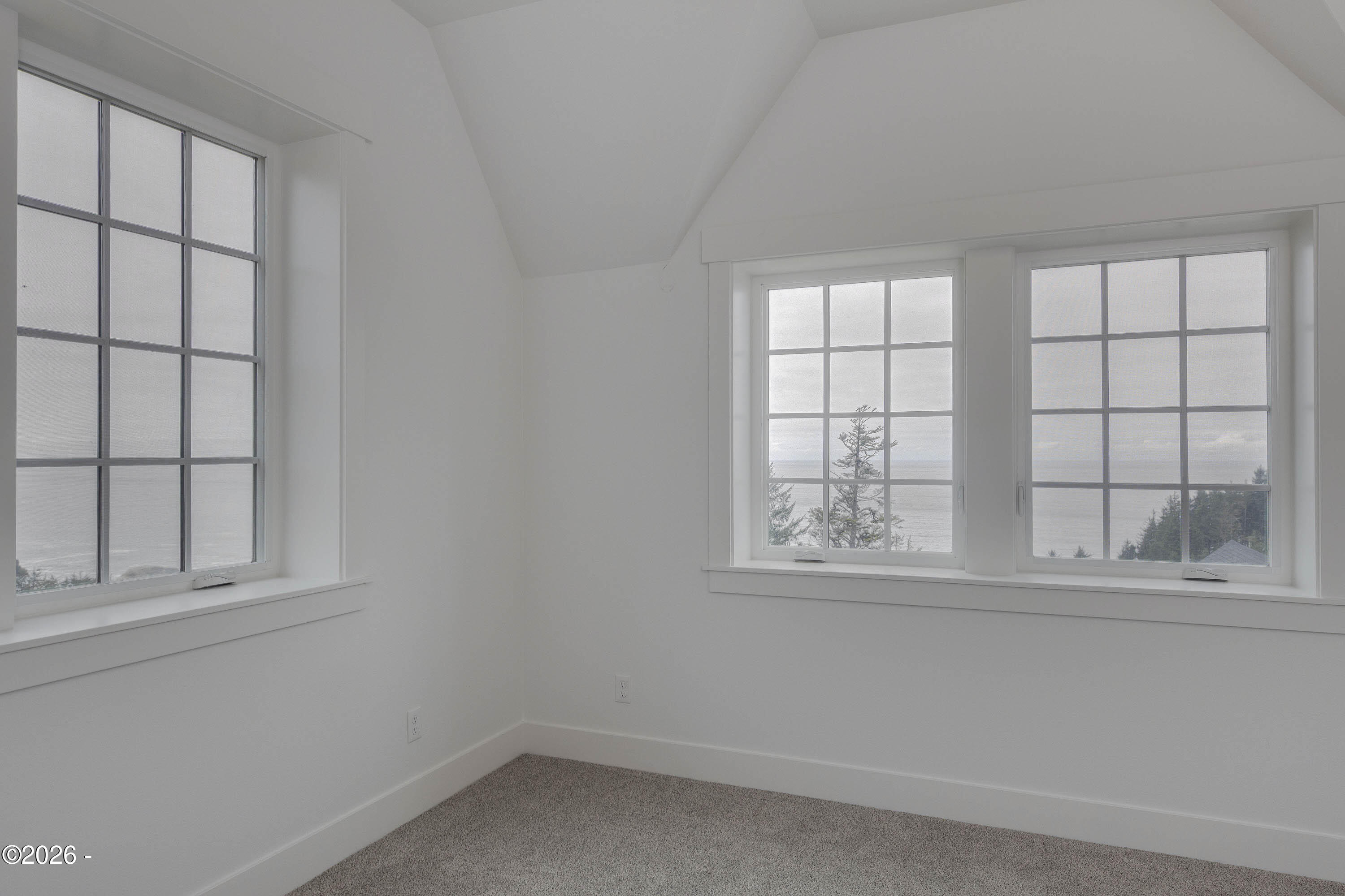 401 NE Moonwake Lane, 14