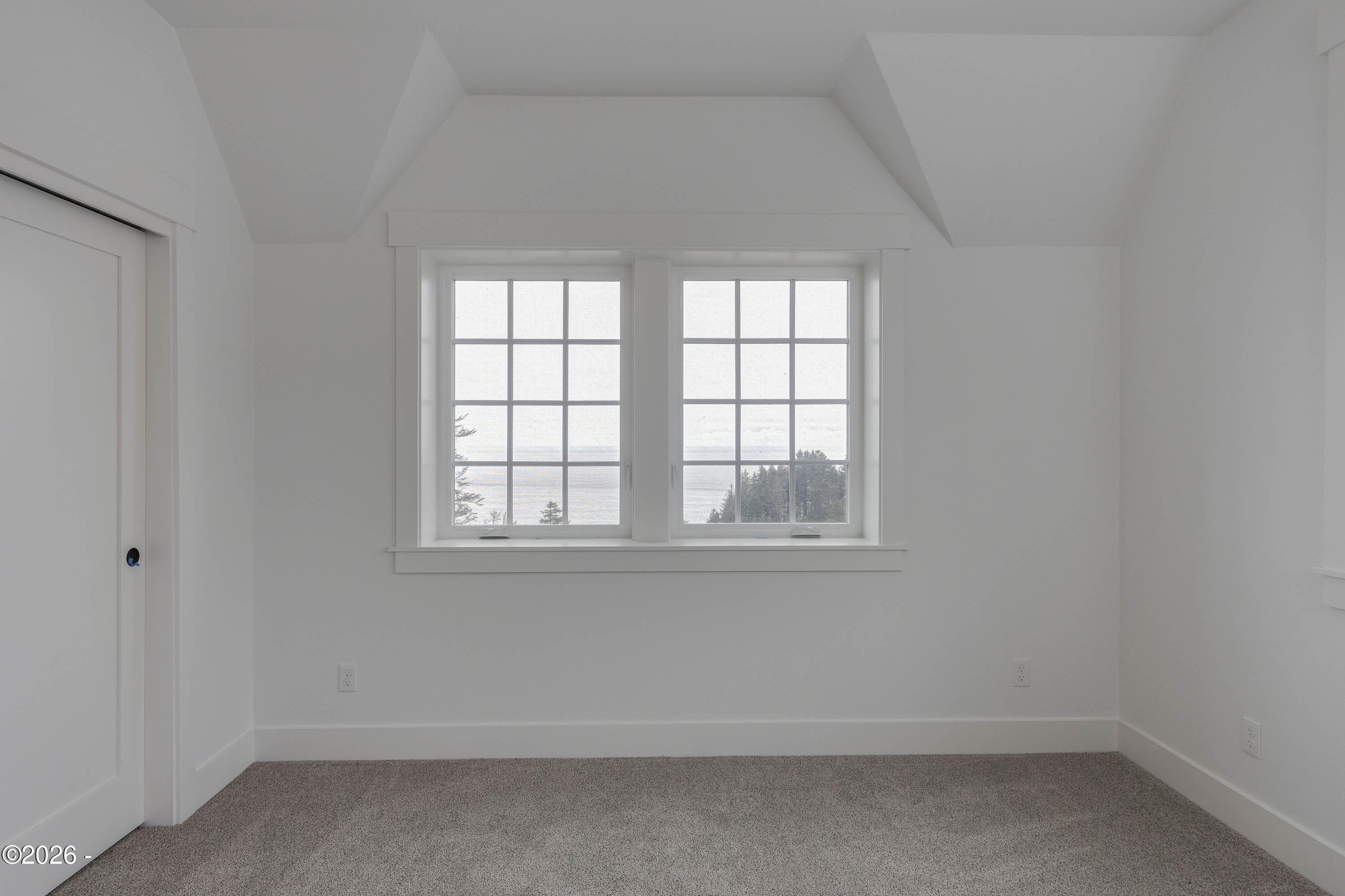 401 NE Moonwake Lane, 14