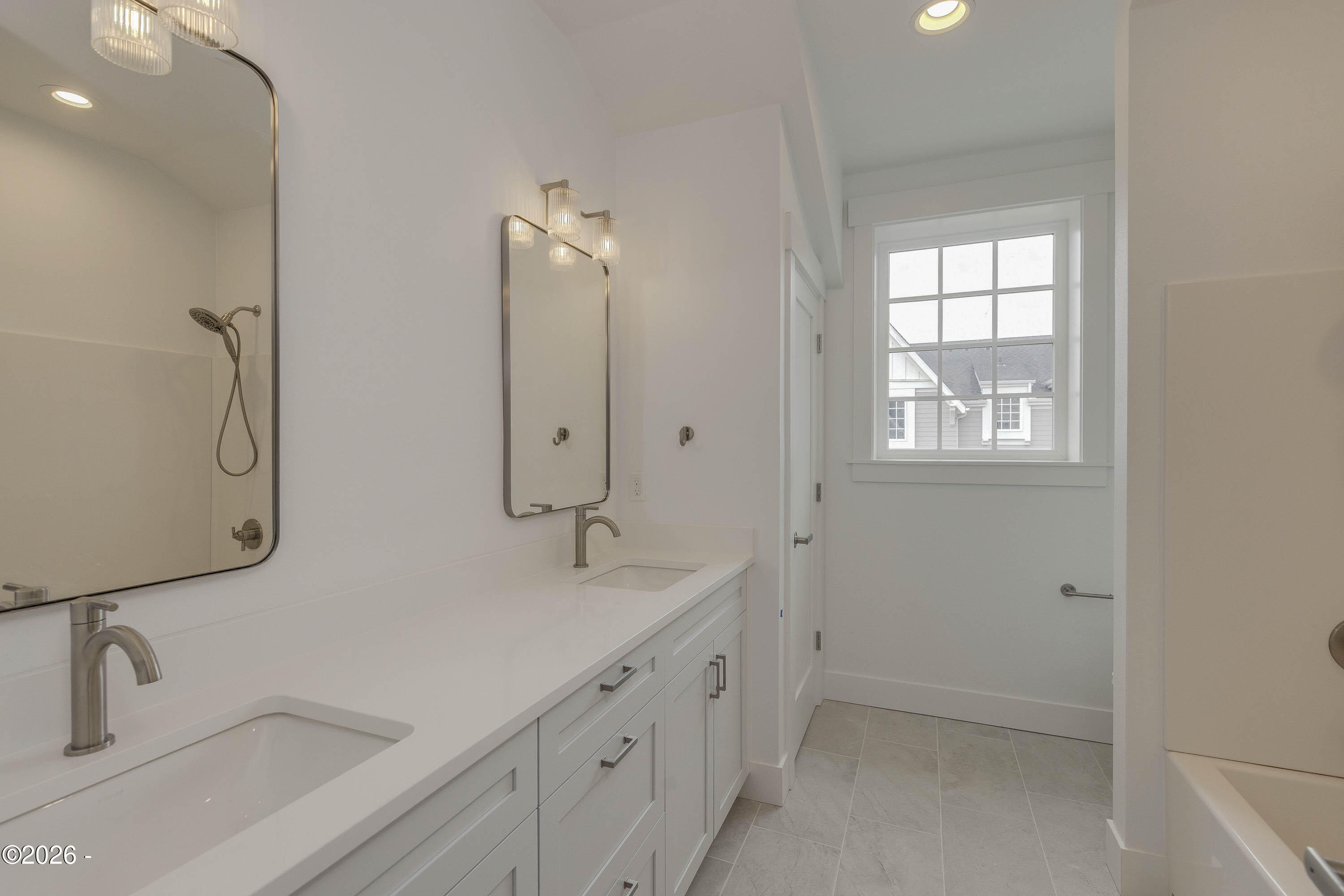 401 NE Moonwake Lane, 14