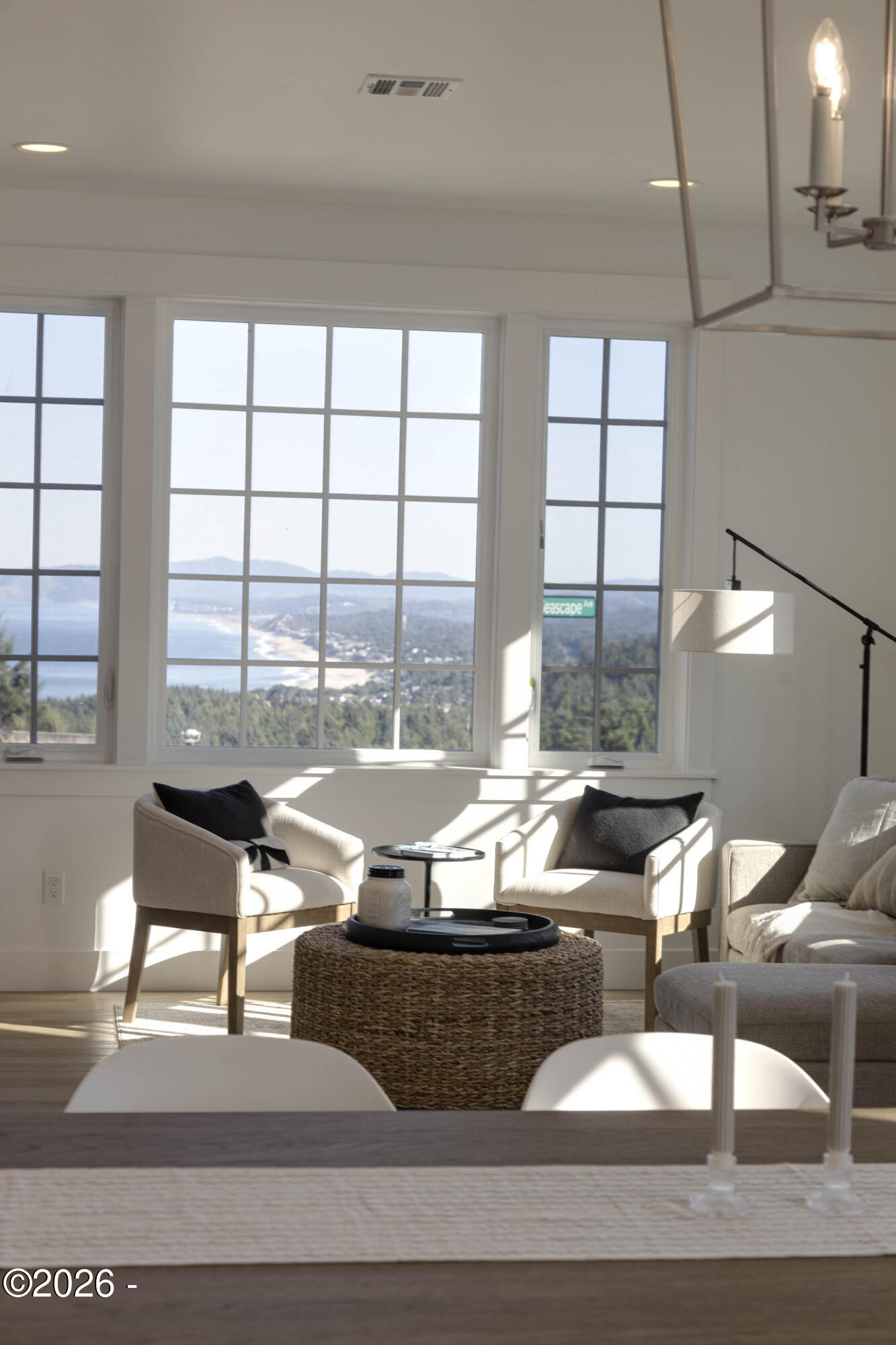 1152 NE Seascape Avenue, 9-13
