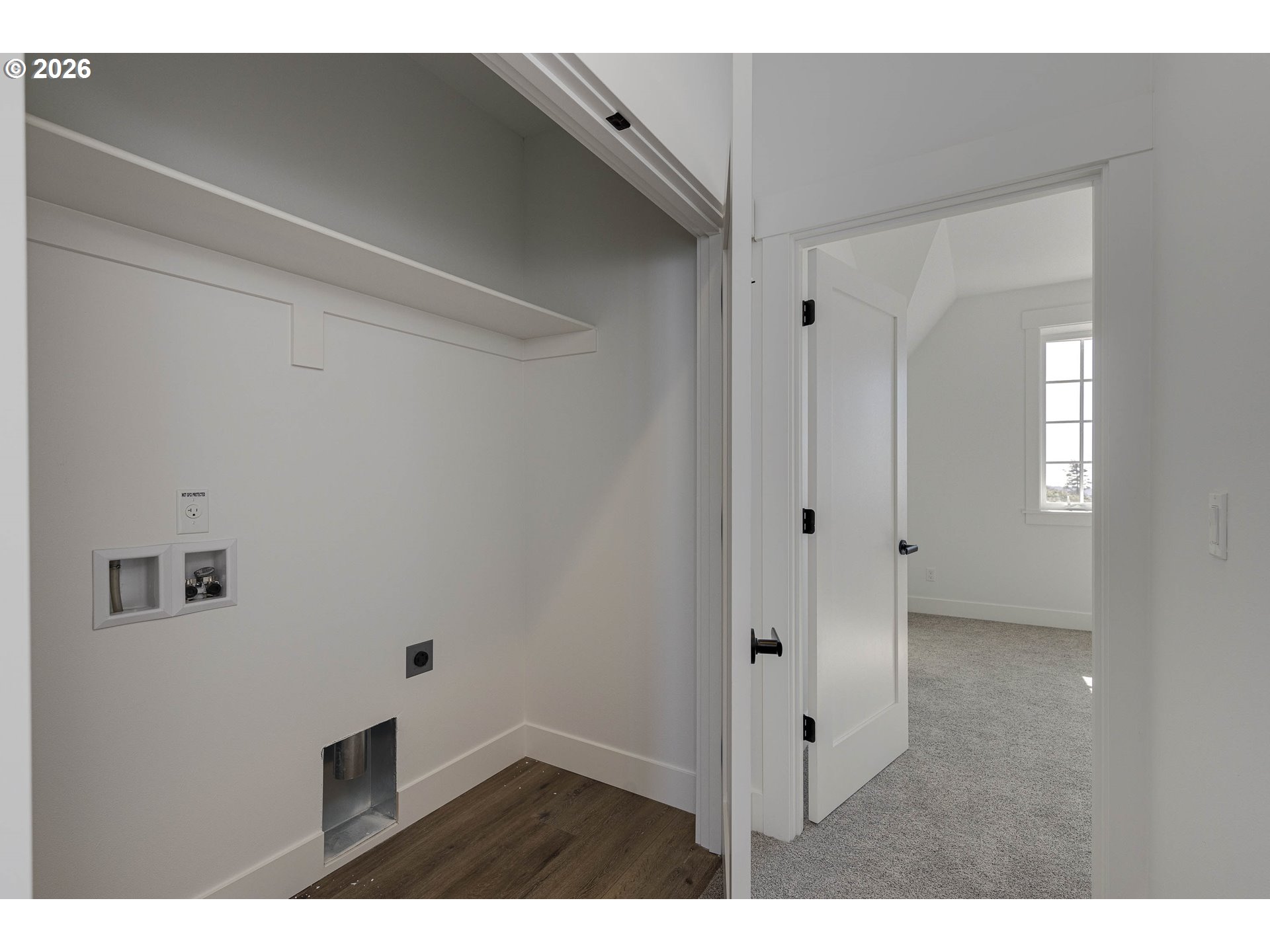 425 NE MOONWAKE LN 18