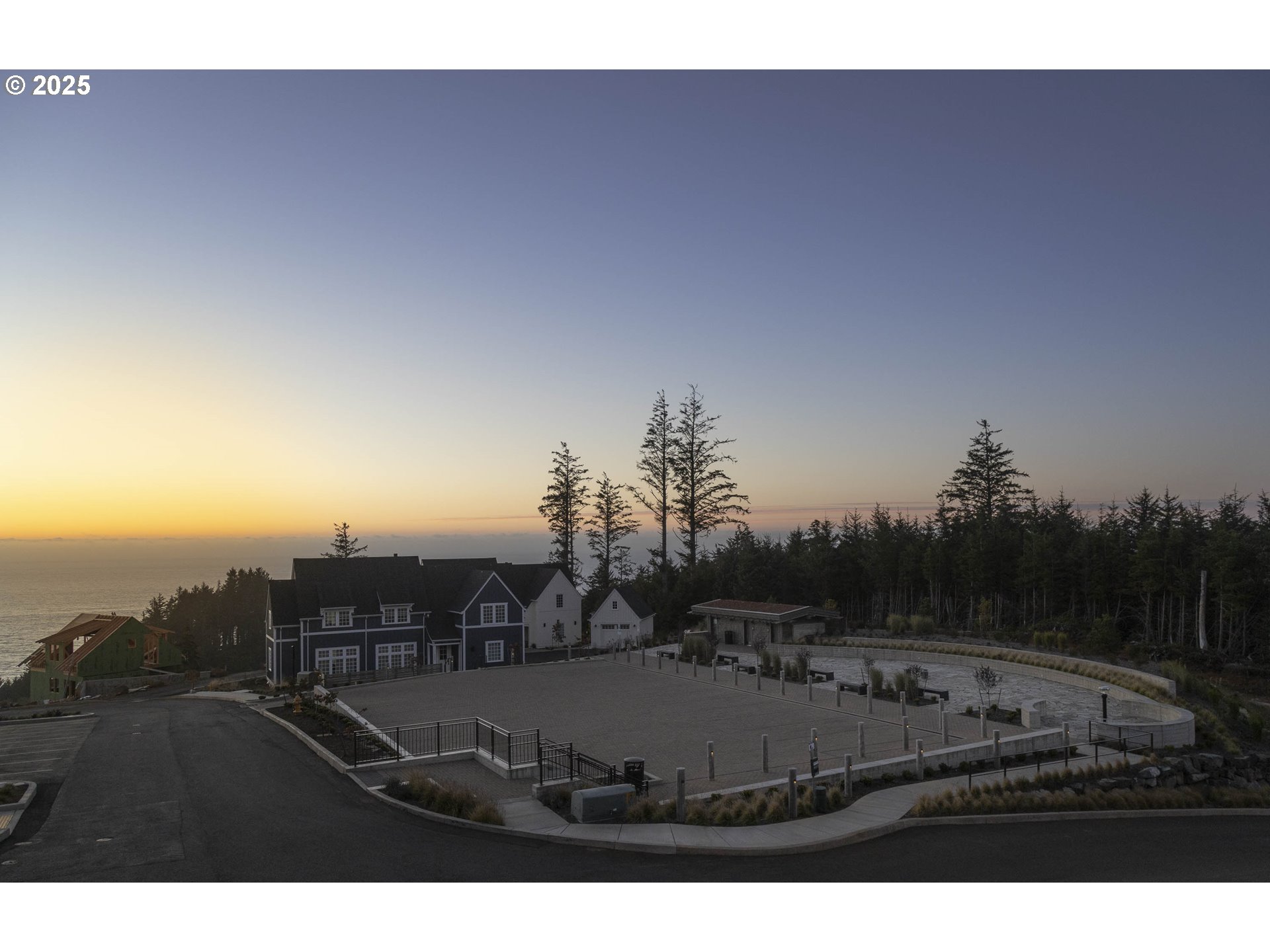 1128 NE SEASCAPE AVE