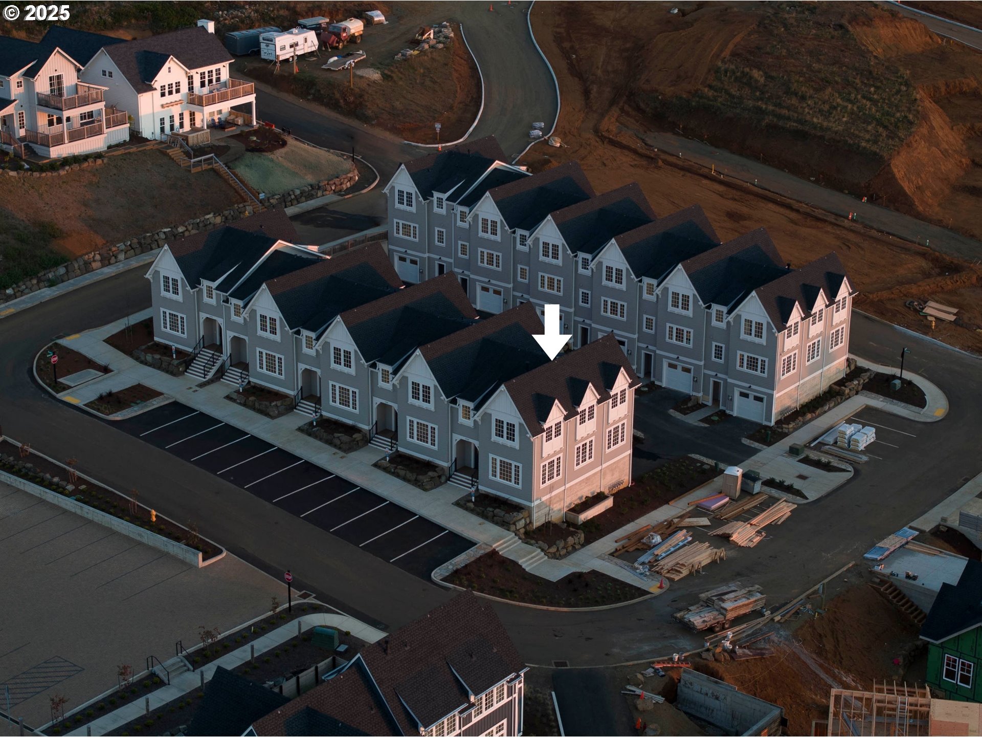 1128 NE SEASCAPE AVE