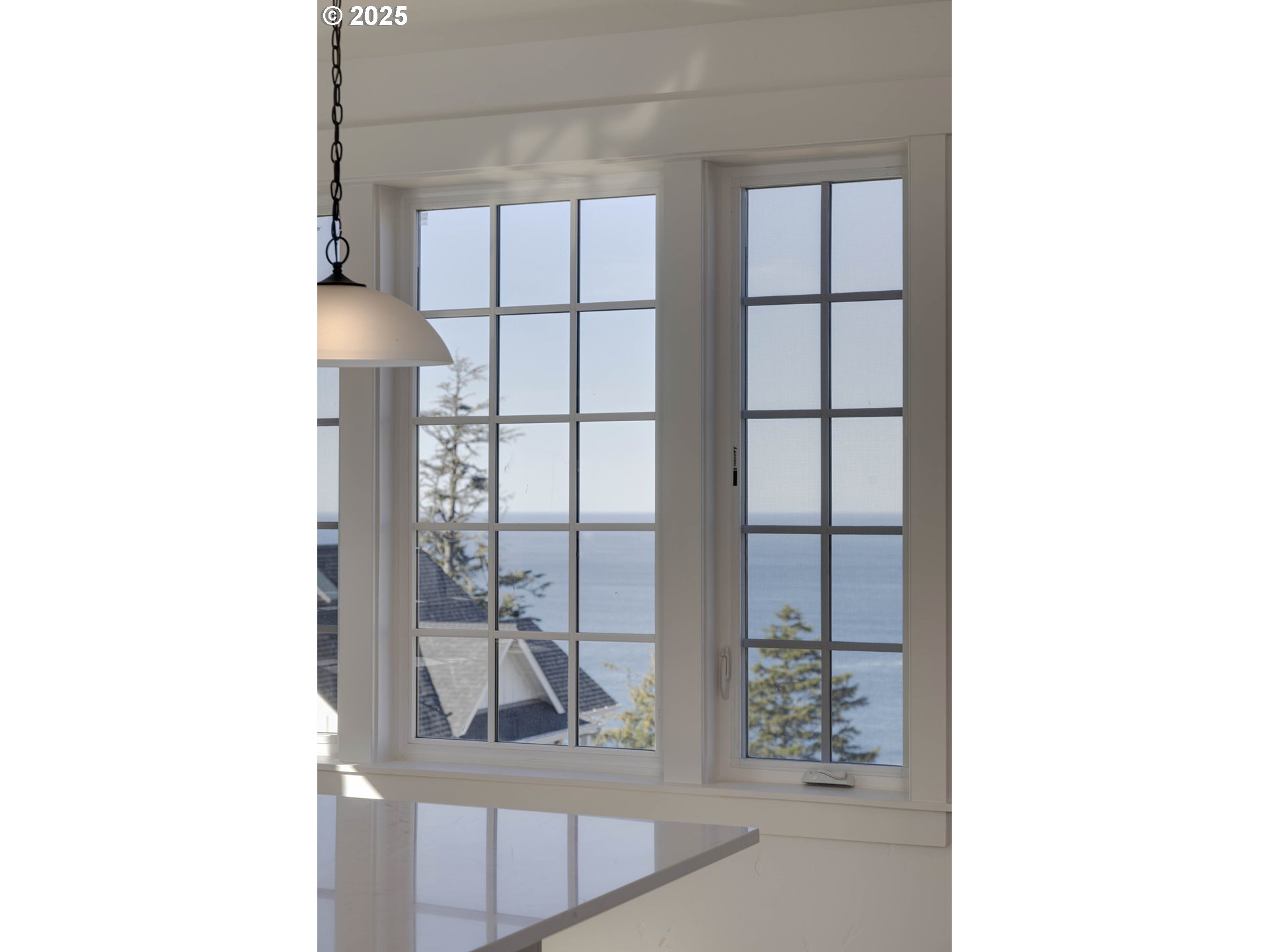 1128 NE SEASCAPE AVE