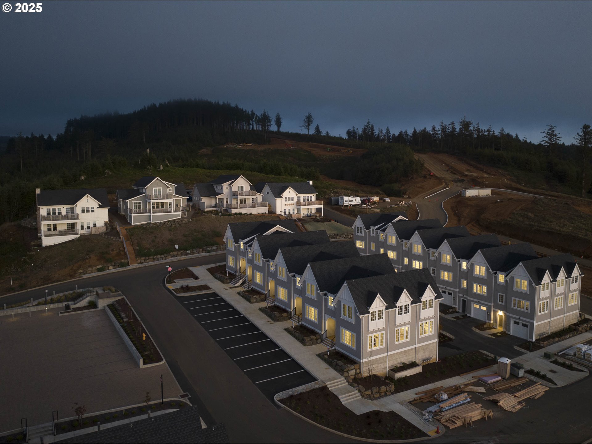 1128 NE SEASCAPE AVE