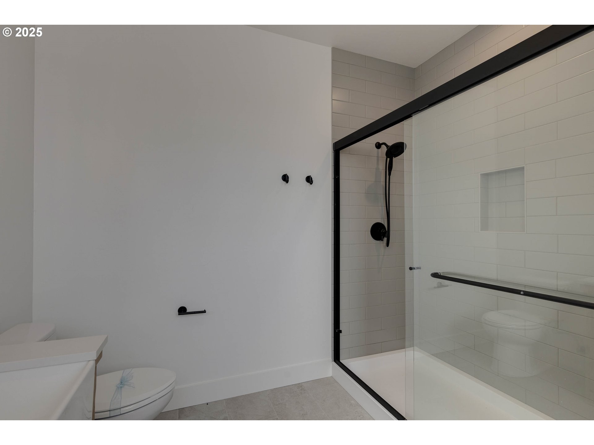 1128 NE SEASCAPE AVE