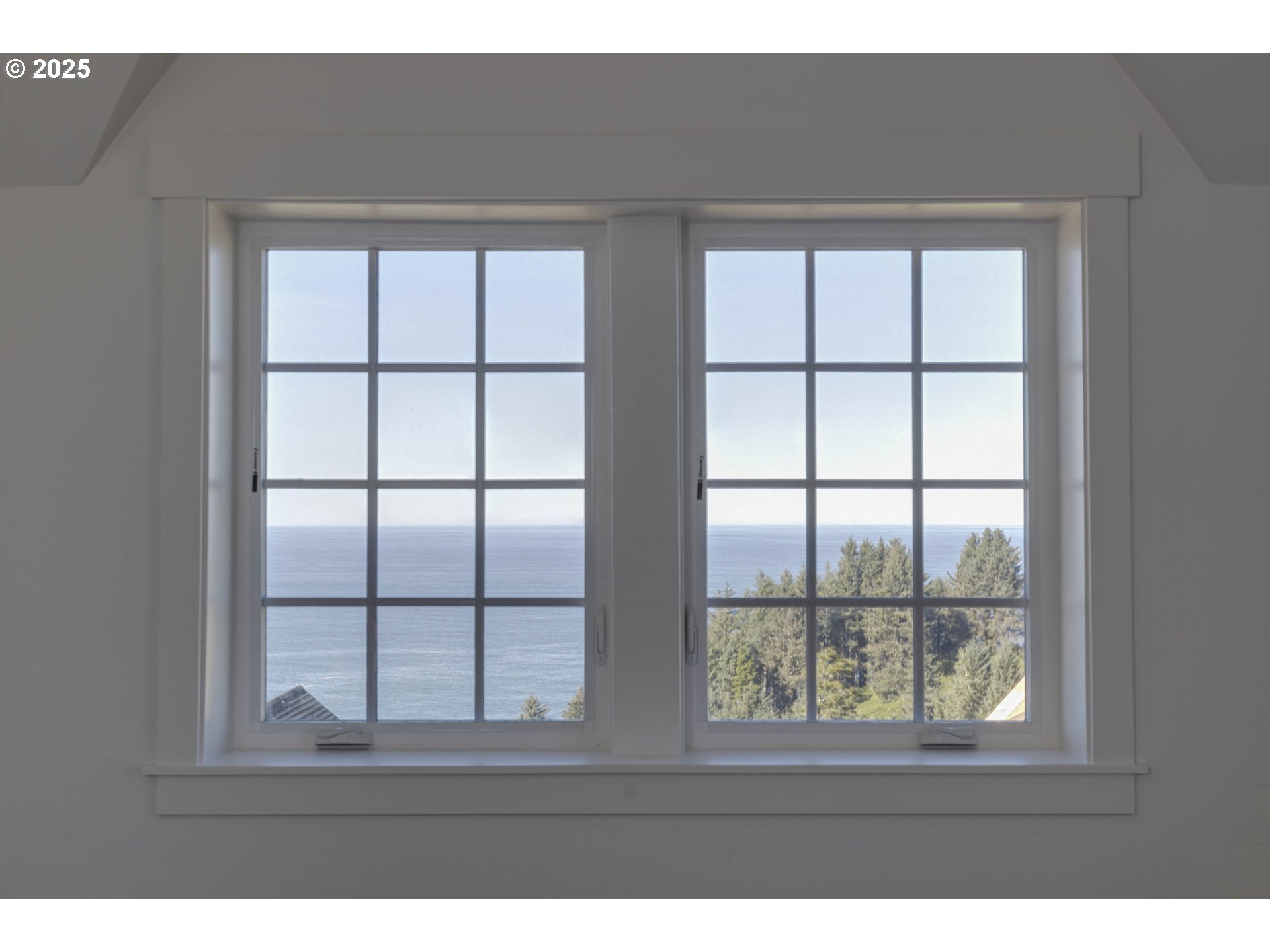 1128 NE SEASCAPE AVE