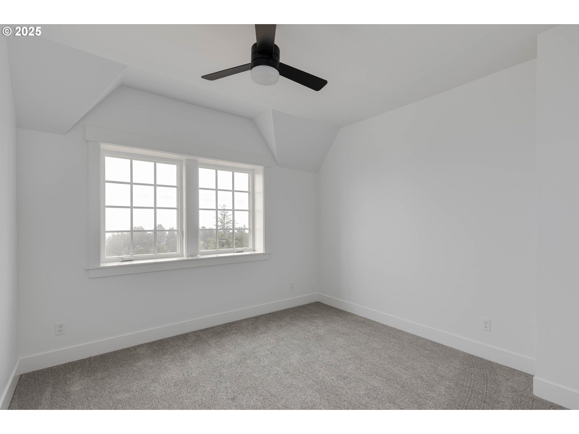 1128 NE SEASCAPE AVE