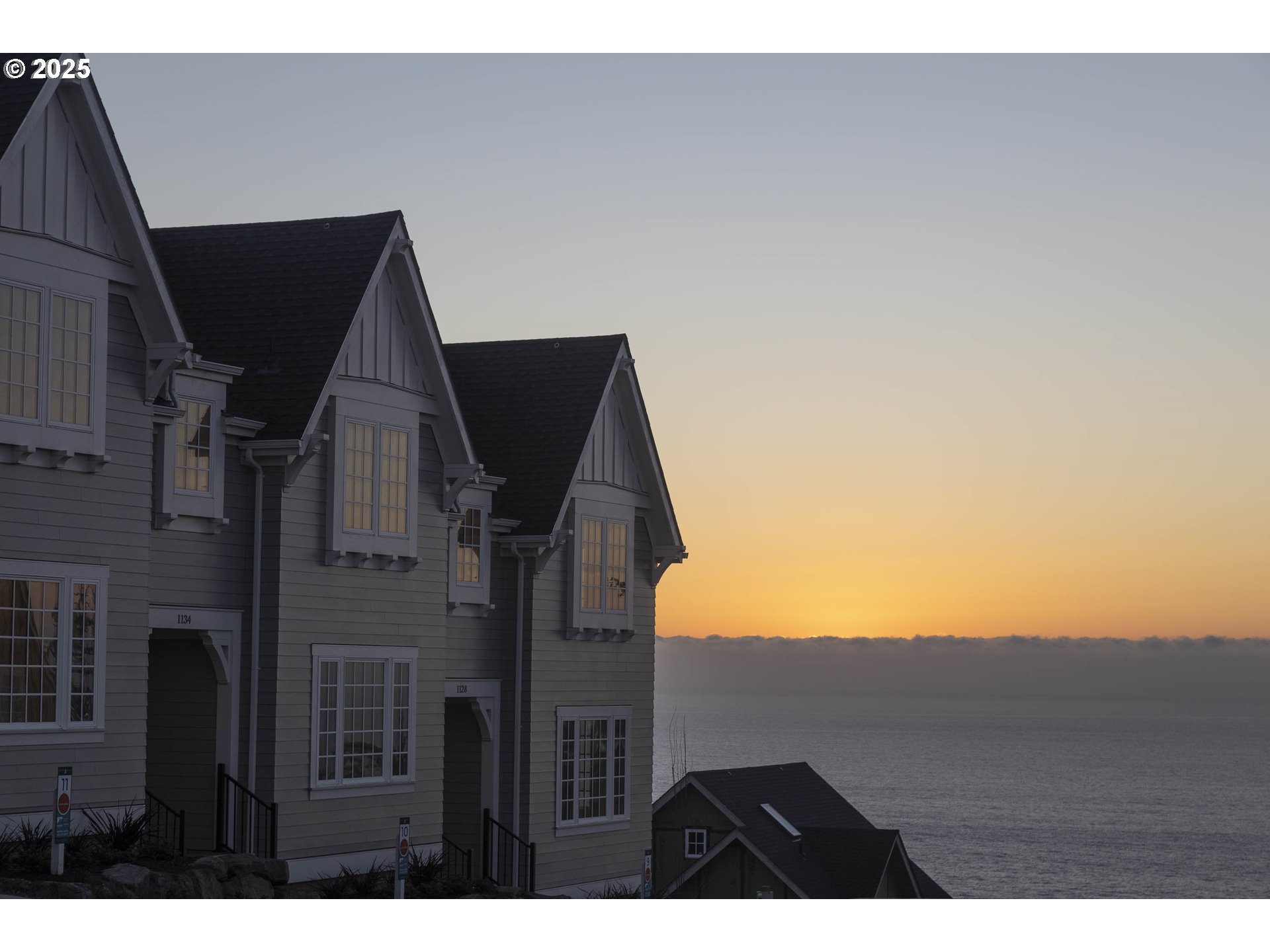 1128 NE SEASCAPE AVE