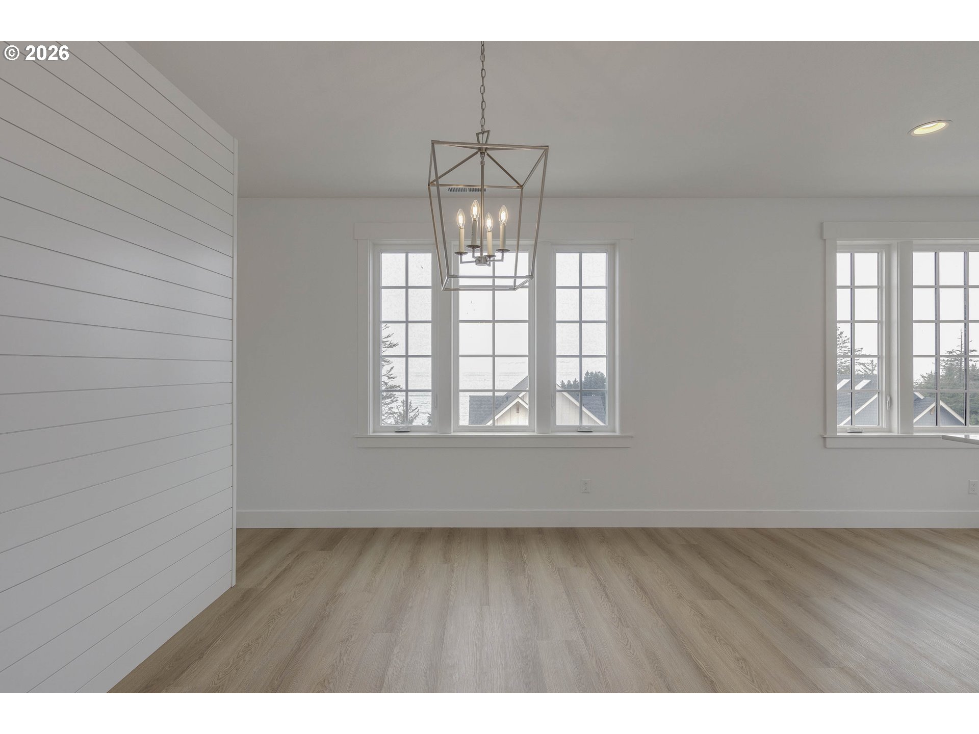 401 NE MOONWAKE LN 14