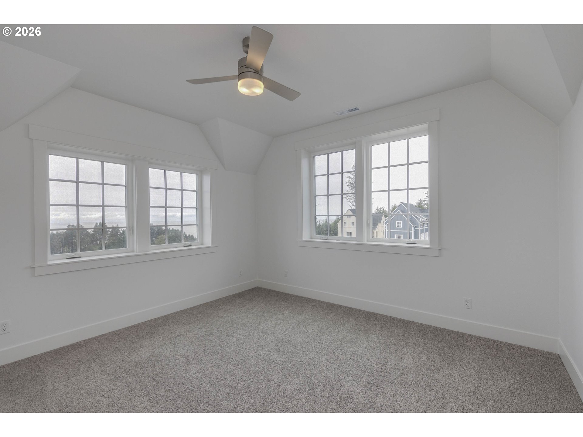 401 NE MOONWAKE LN 14