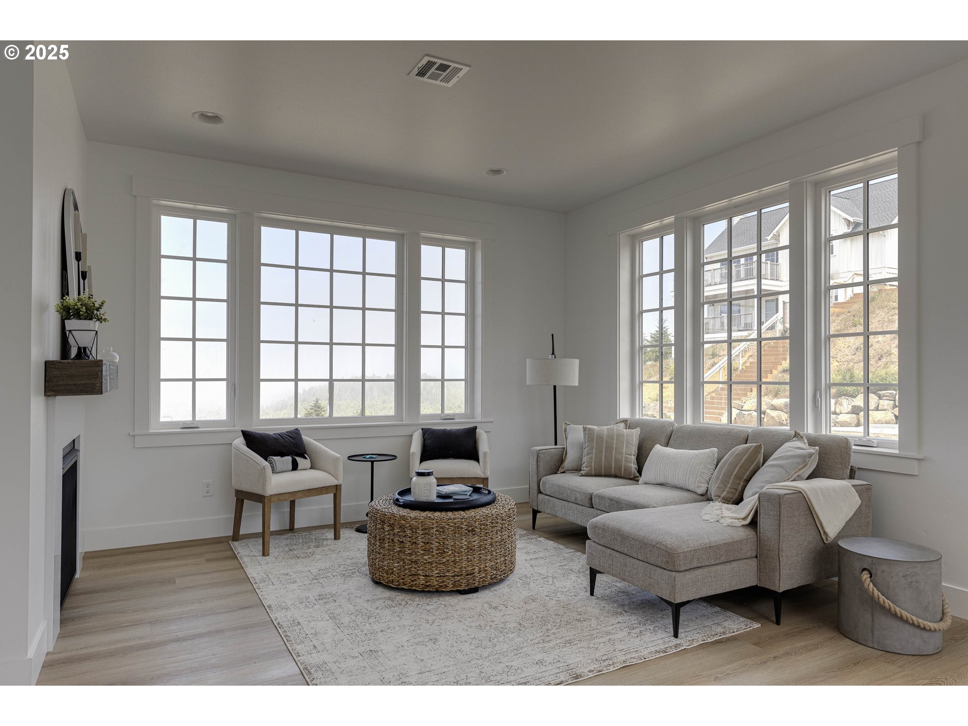 419 NE MOONWAKE LN 17