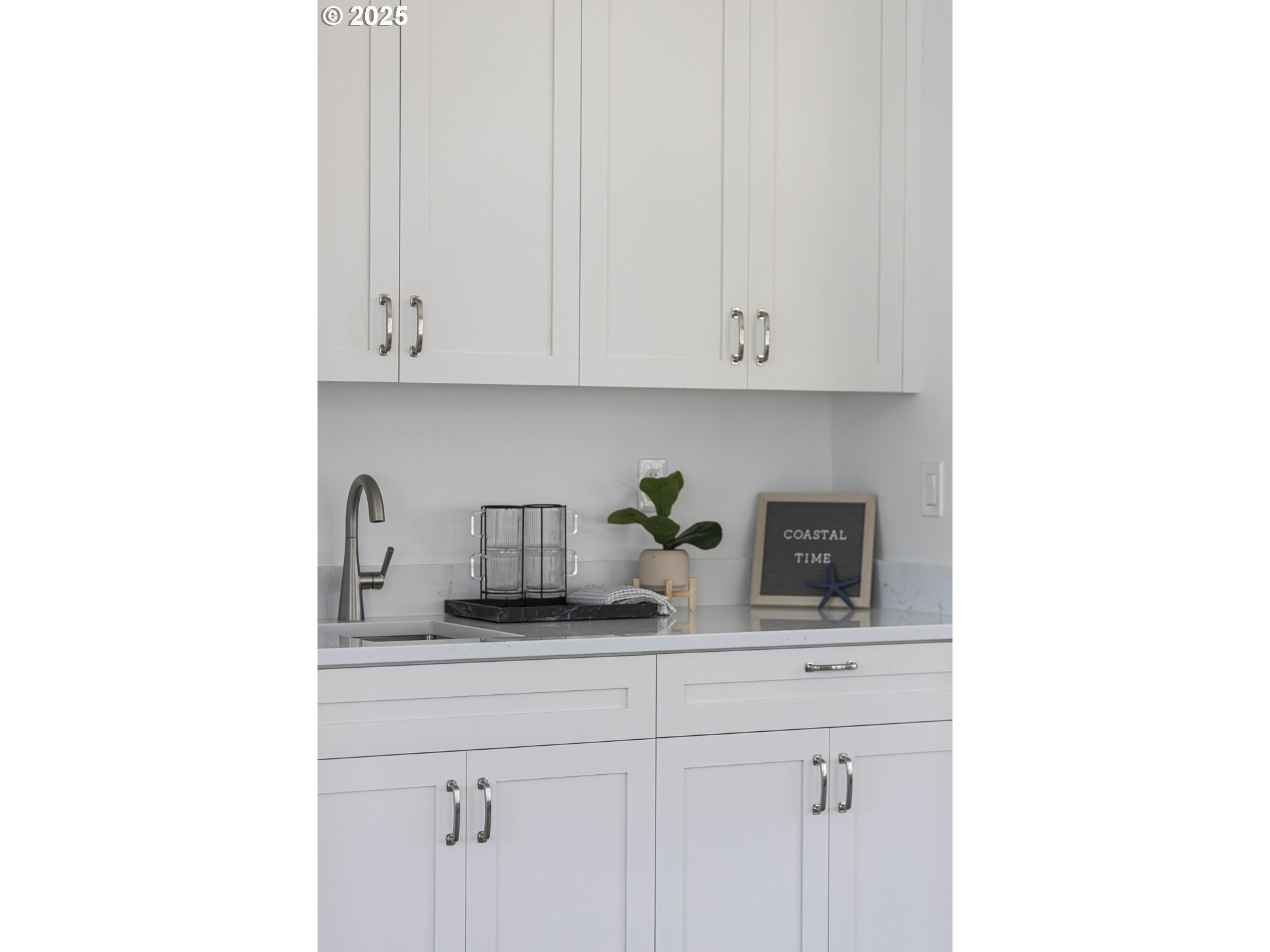 419 NE MOONWAKE LN 17