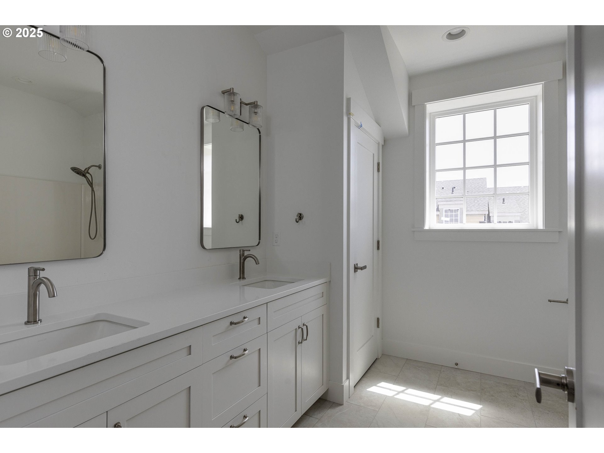 419 NE MOONWAKE LN 17